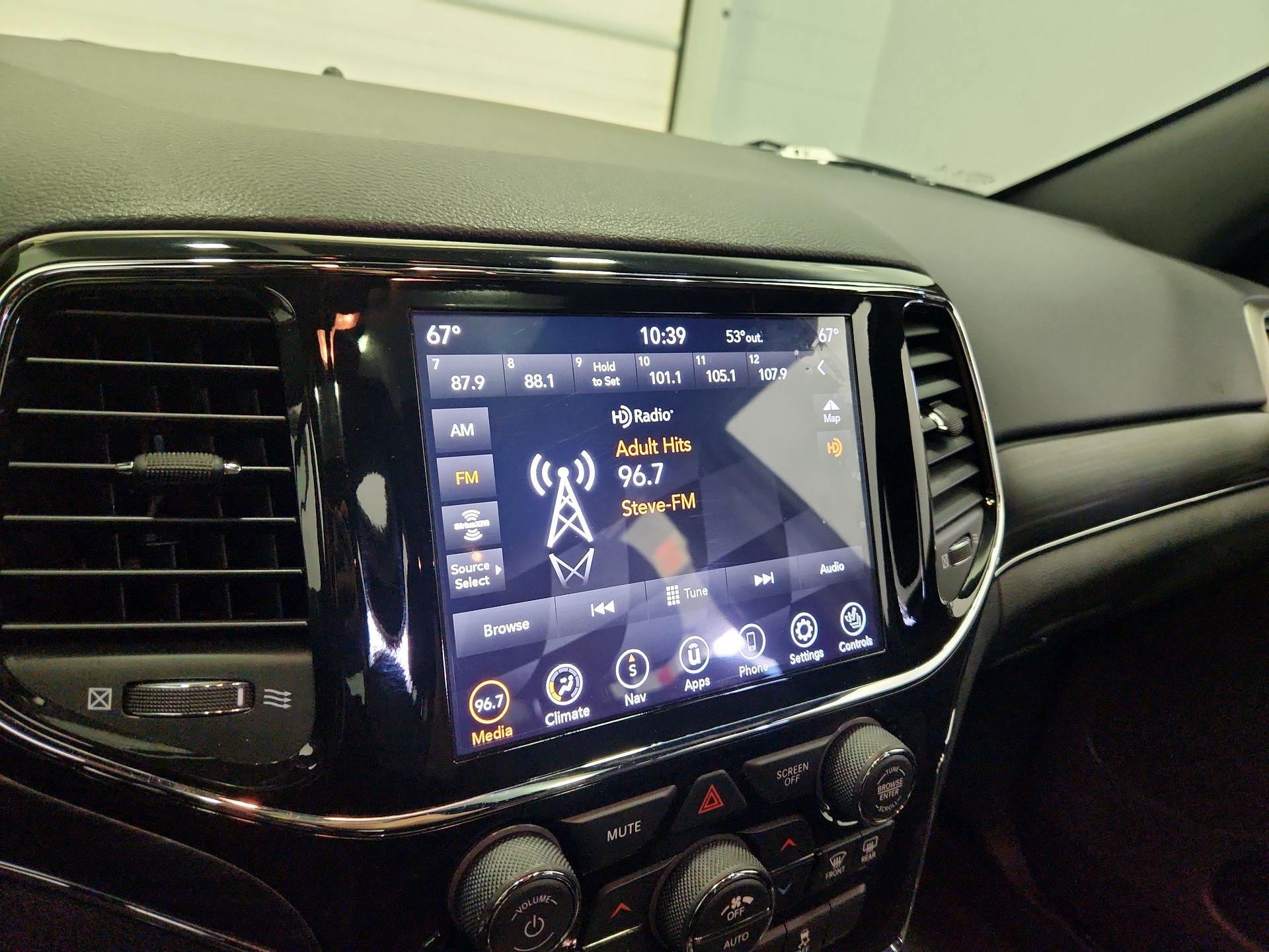 Thumbnail: 2021 Jeep Grand Cherokee - 16