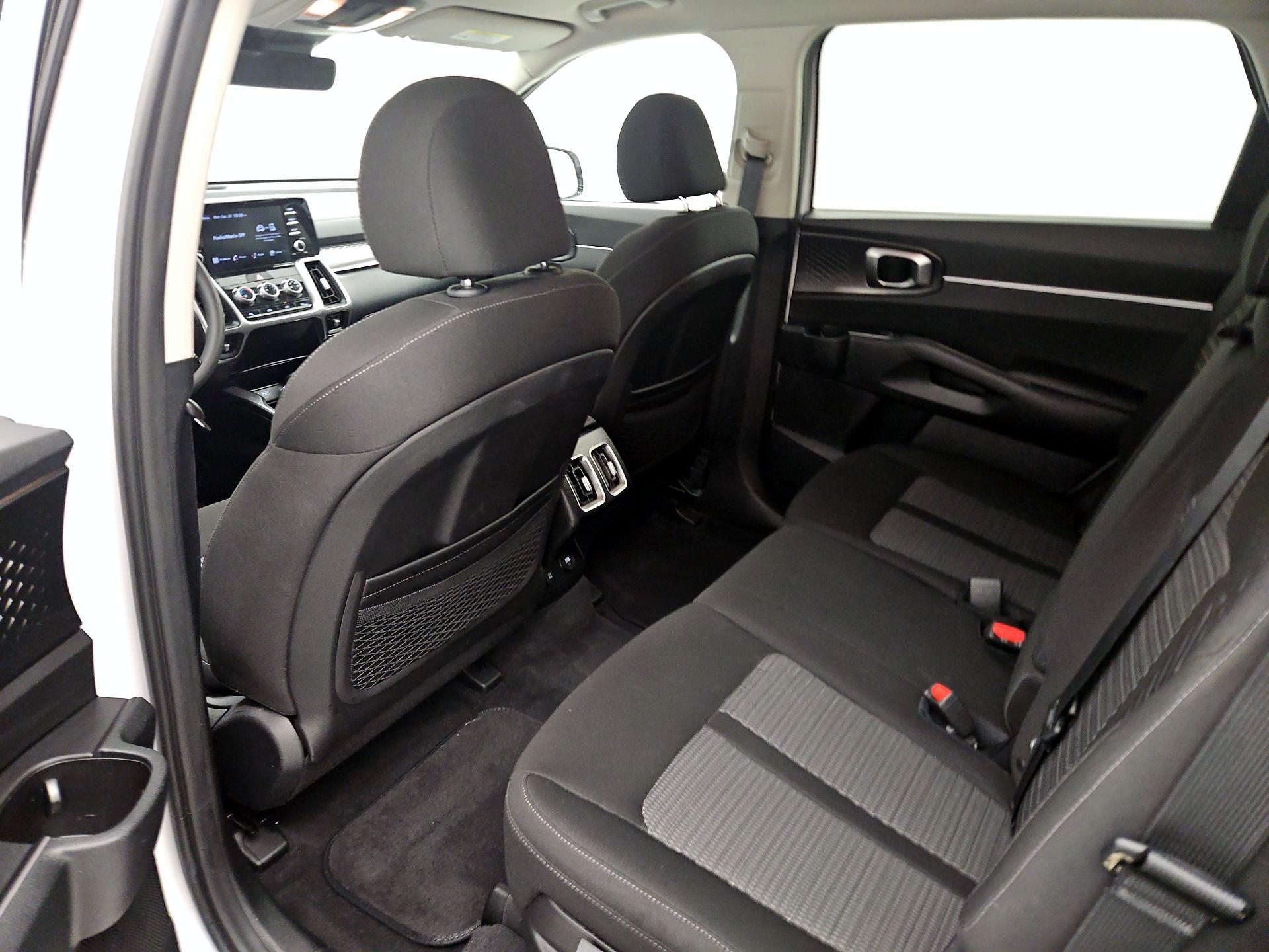 Thumbnail: 2022 Kia Sorento - 19