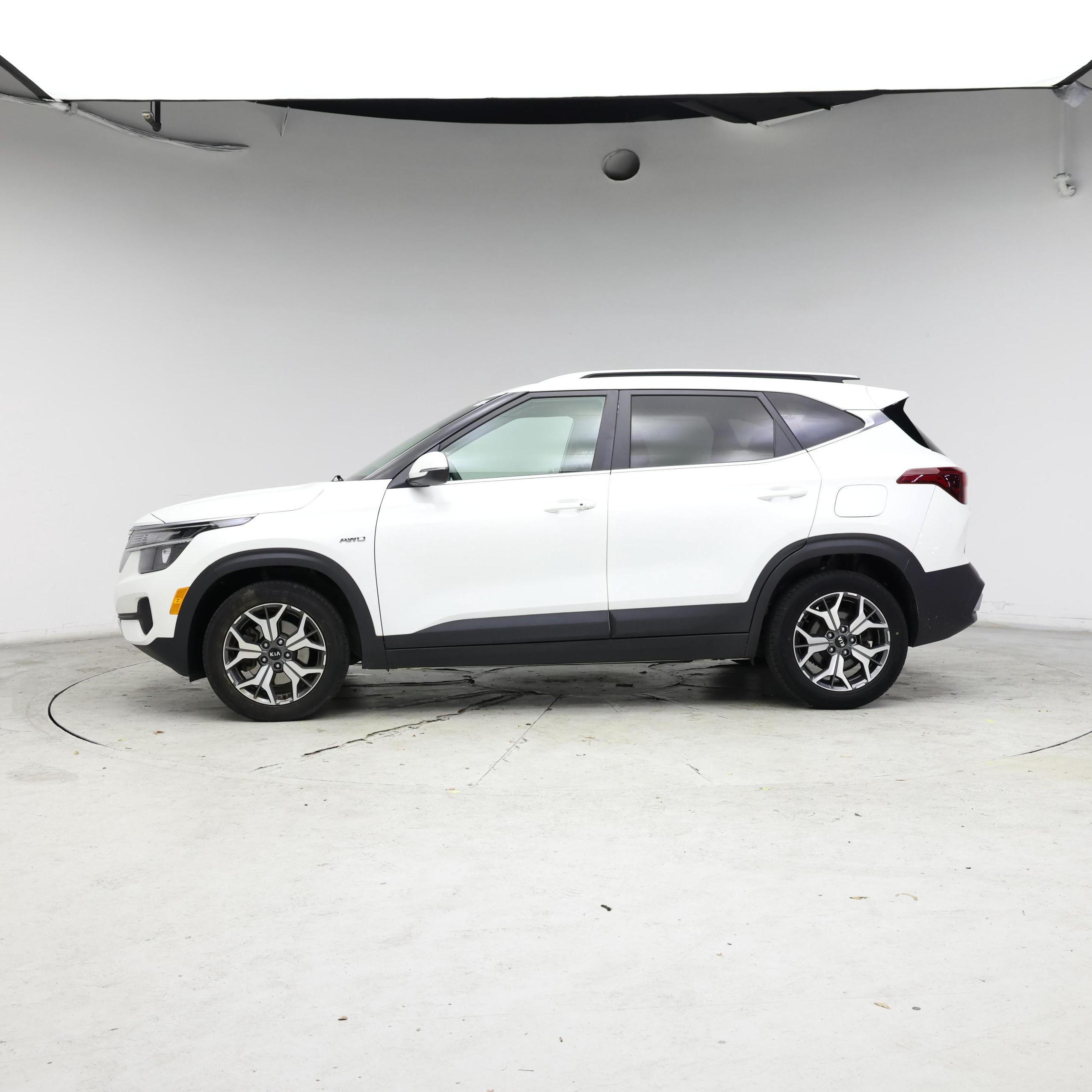 Thumbnail: 2021 Kia Seltos - 3