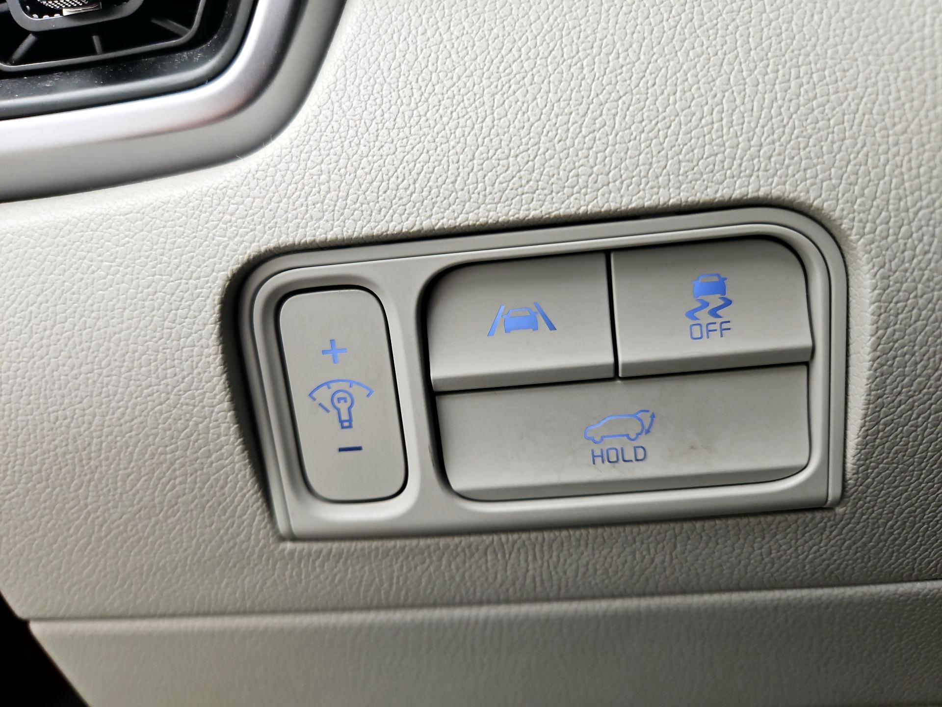 Thumbnail: 2023 Kia Sorento - 13