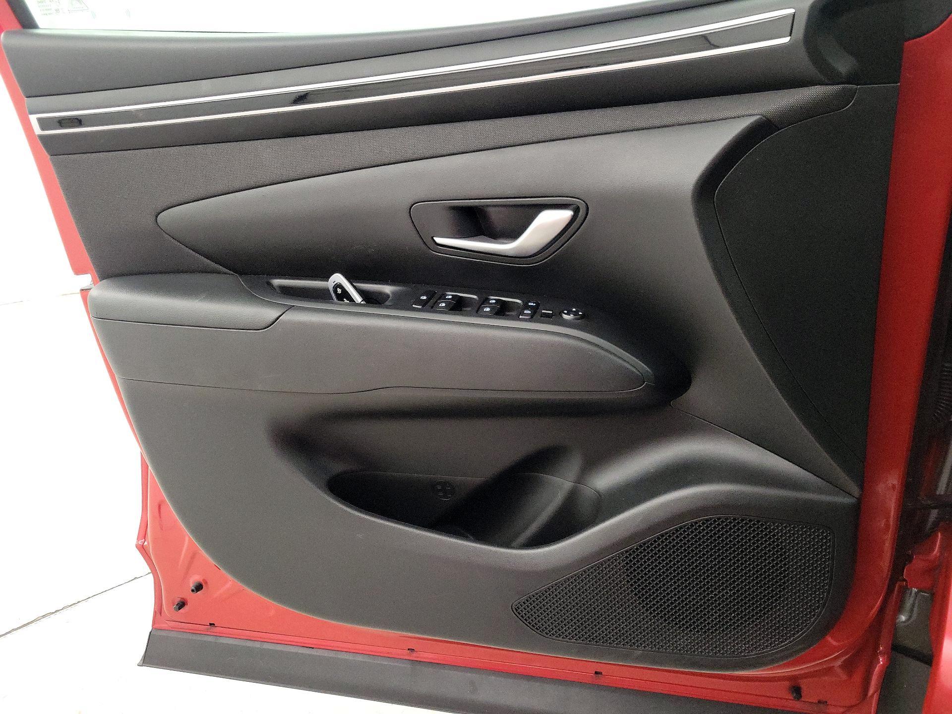 Thumbnail: 2023 Hyundai Tucson - 12