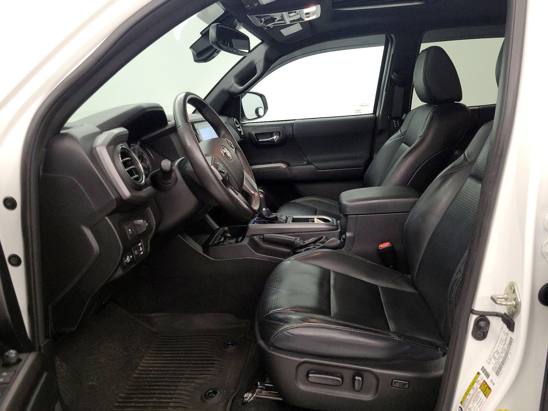 Thumbnail: 2020 Toyota Tacoma - 11