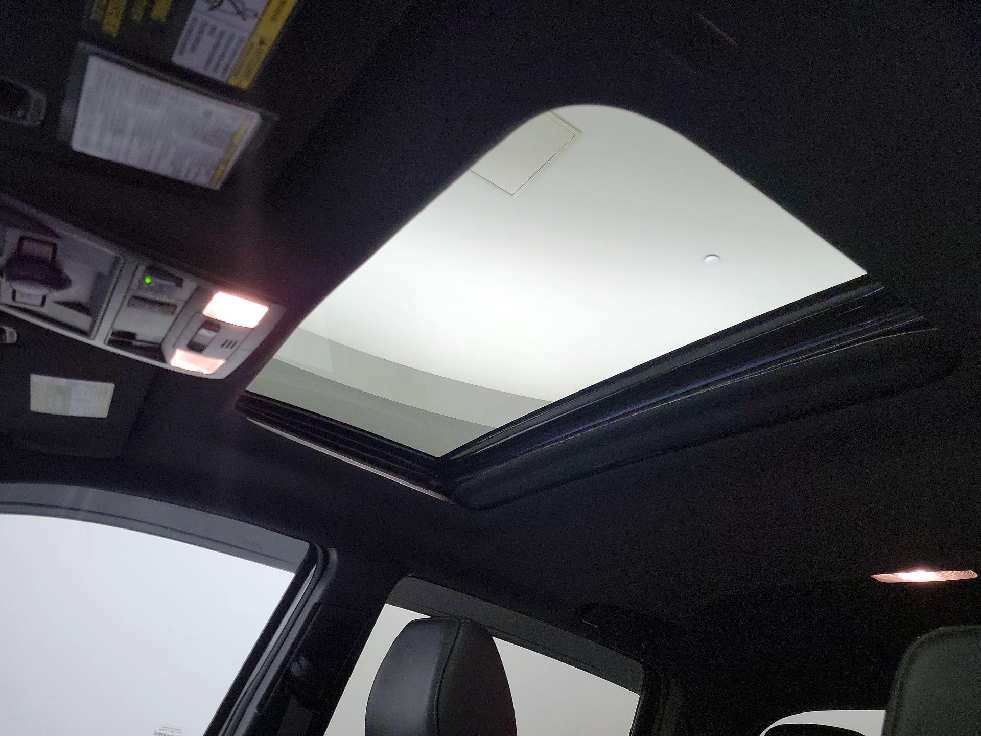 Thumbnail: 2020 Toyota Tacoma - 20