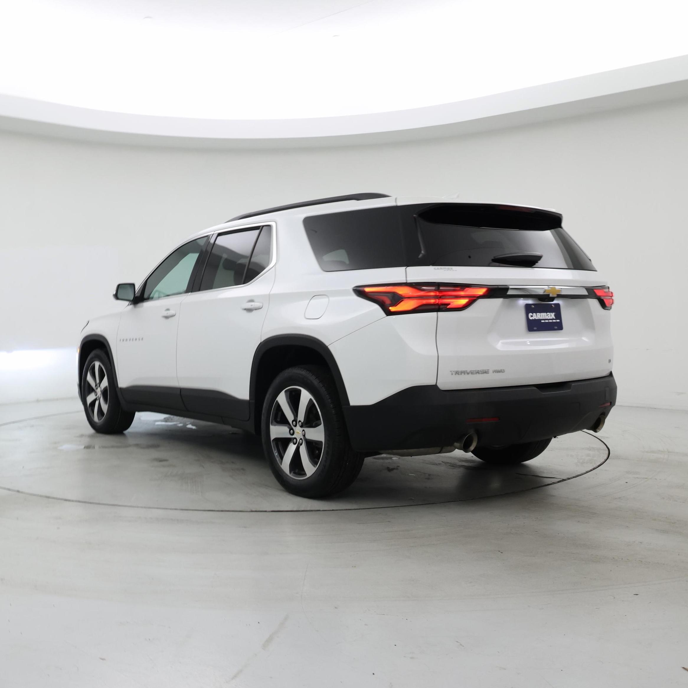 Thumbnail: 2023 Chevrolet Traverse - 2