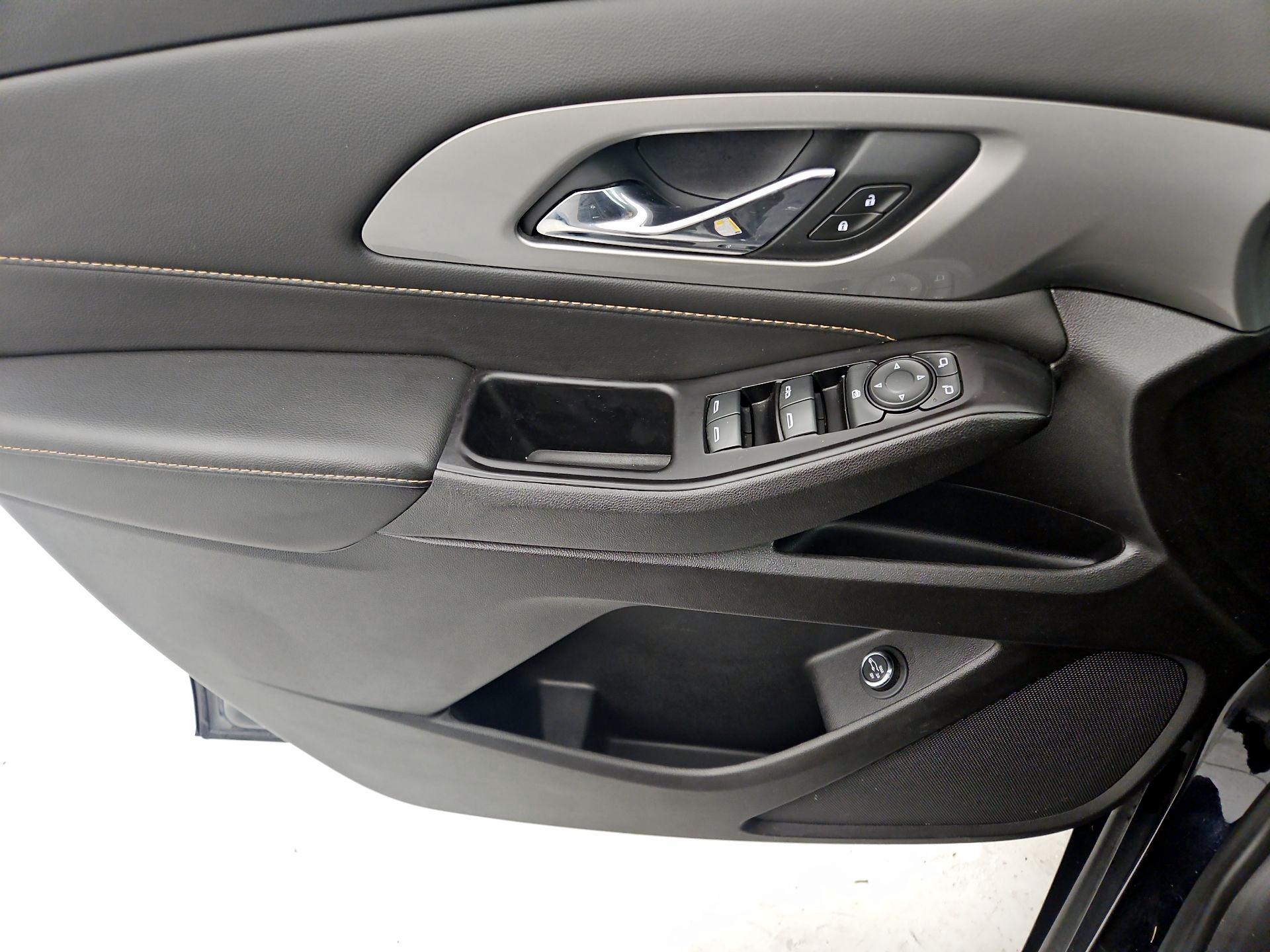 Thumbnail: 2020 Chevrolet Traverse - 12