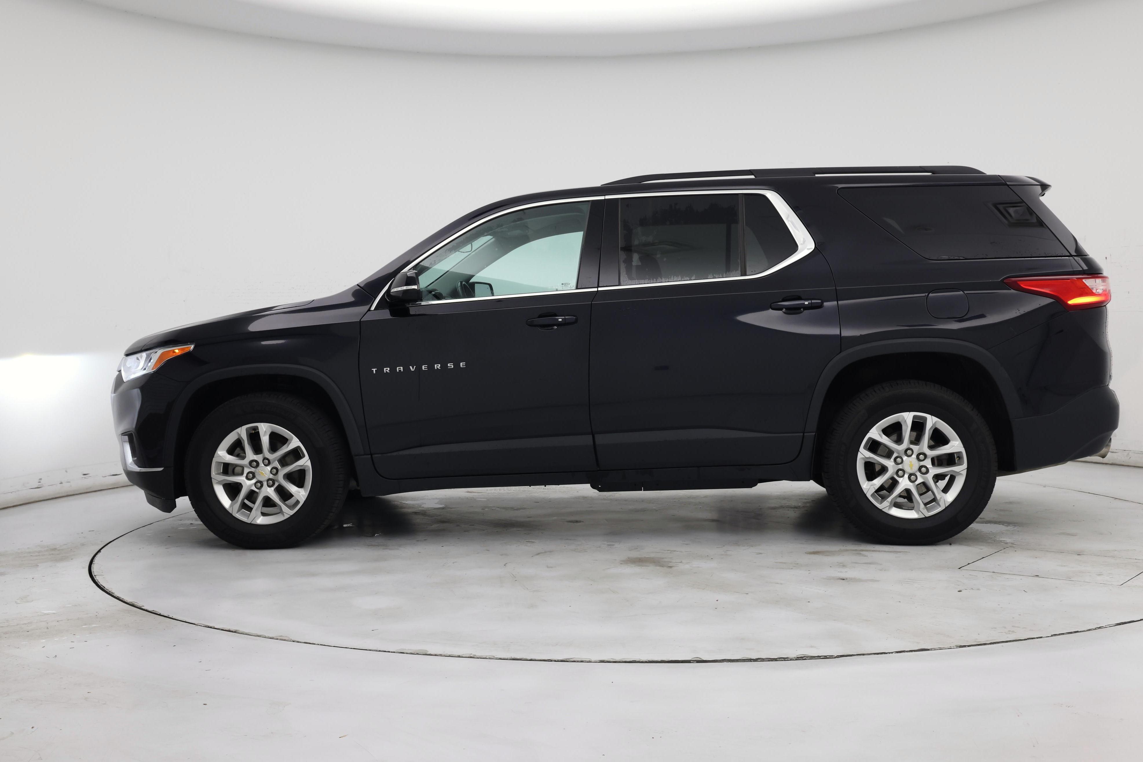 Thumbnail: 2020 Chevrolet Traverse - 3