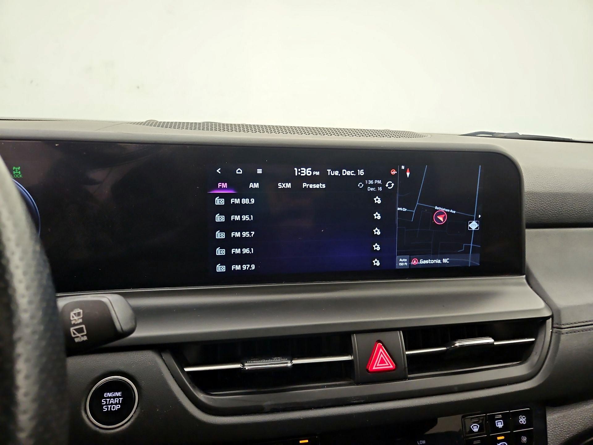 Thumbnail: 2024 Kia Seltos - 16