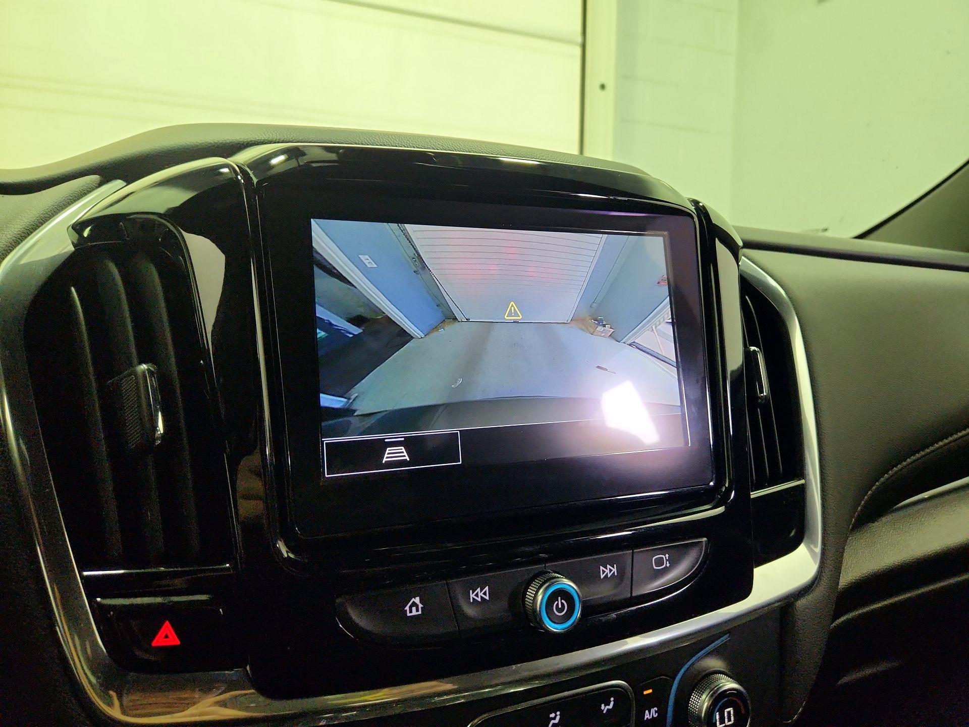 Thumbnail: 2023 Chevrolet Traverse - 14