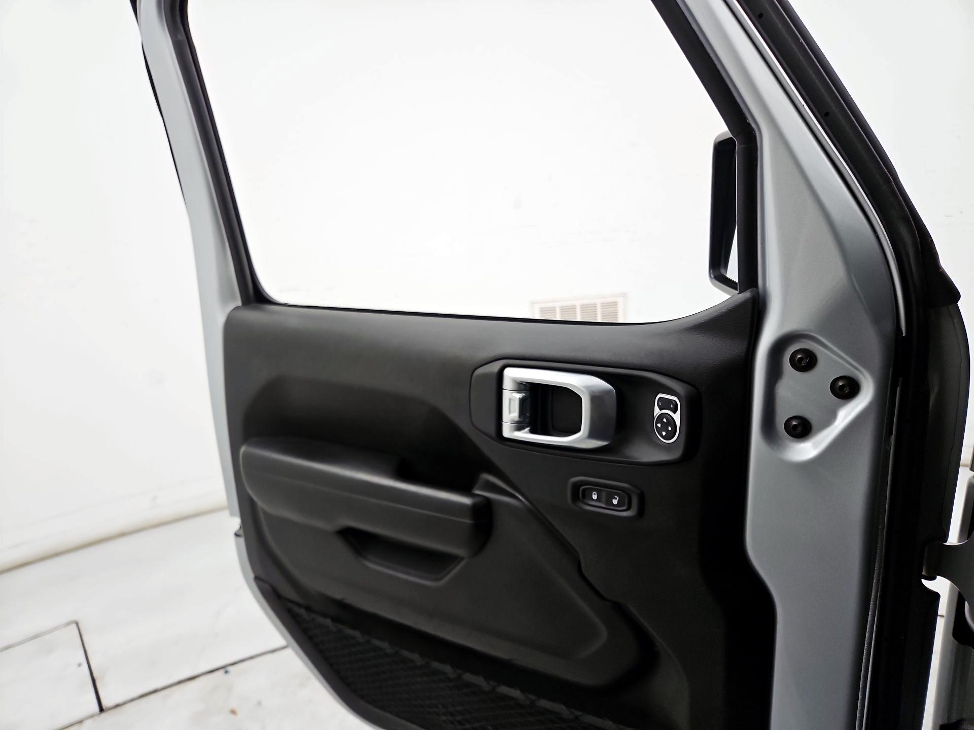 Thumbnail: 2022 Jeep Wrangler - 12