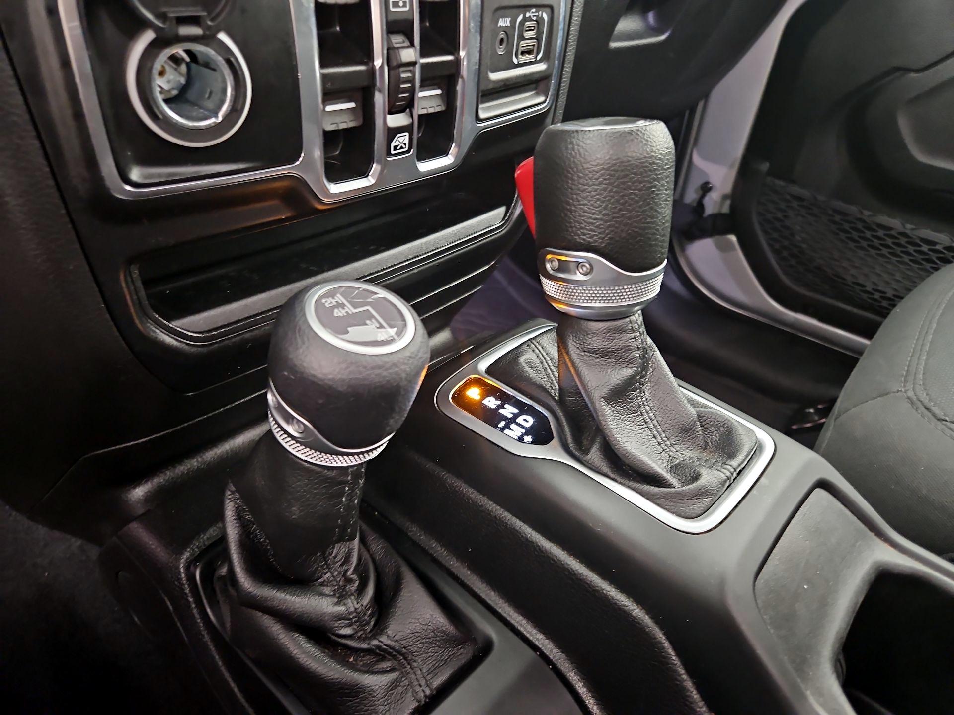 Thumbnail: 2022 Jeep Wrangler - 17