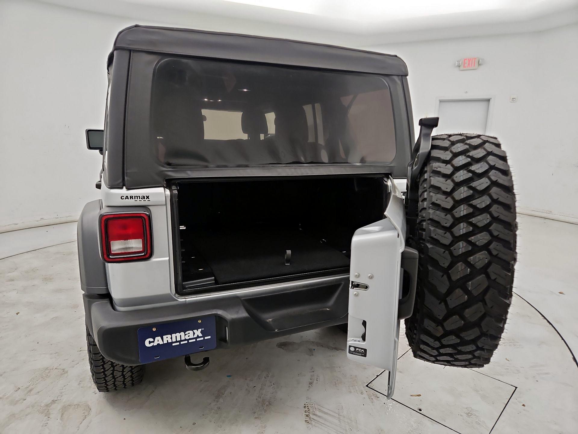 Thumbnail: 2022 Jeep Wrangler - 20