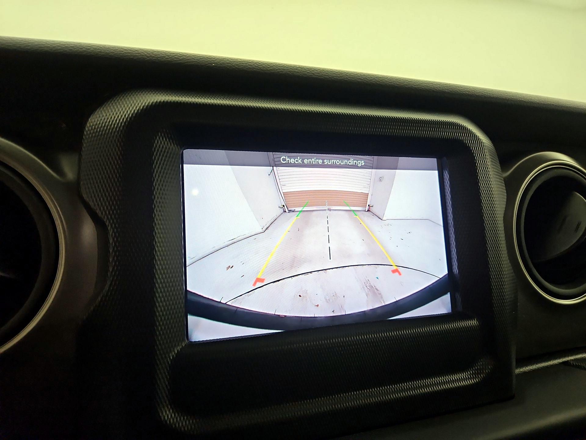 Thumbnail: 2022 Jeep Wrangler - 14