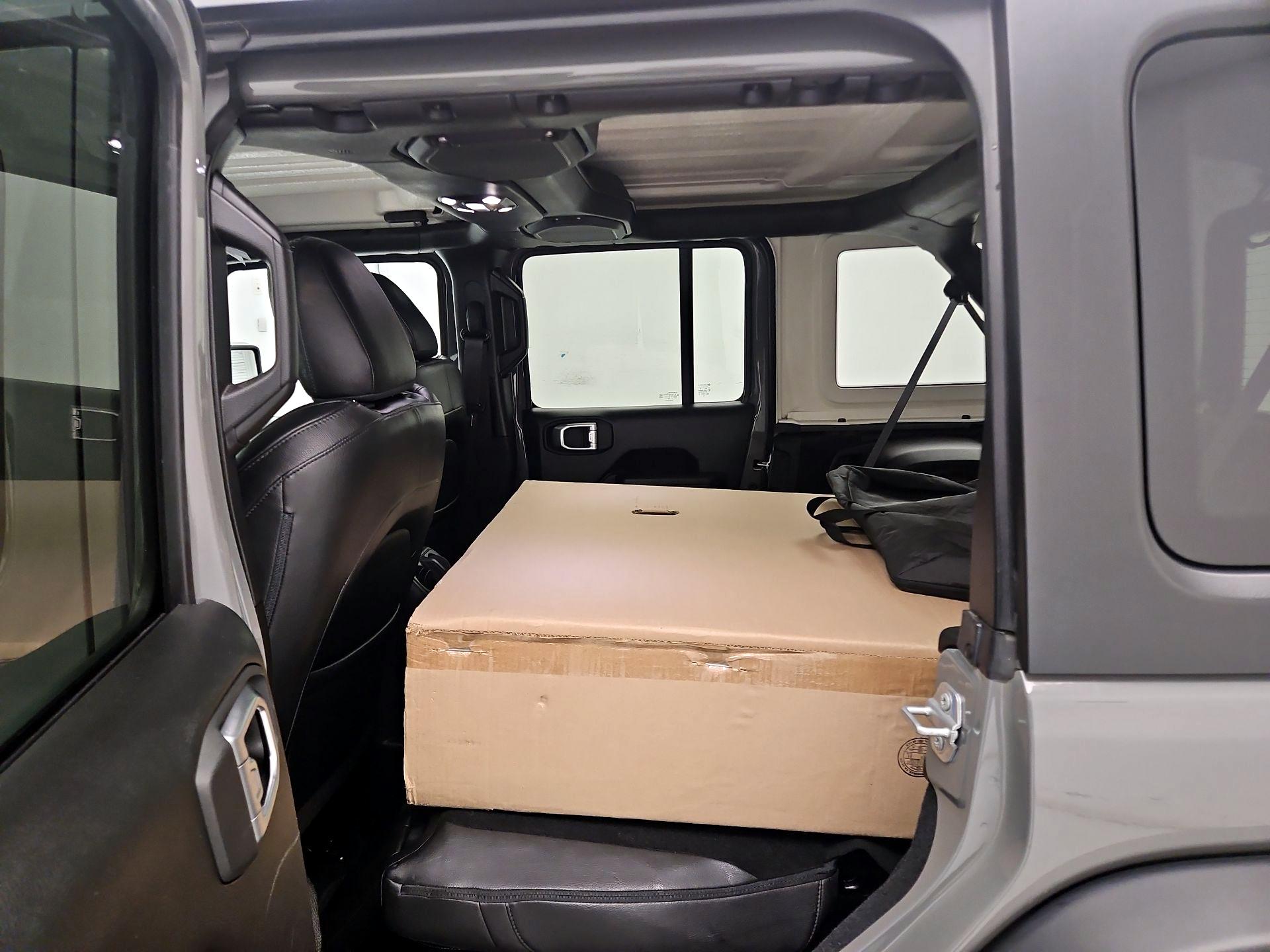 Thumbnail: 2022 Jeep Wrangler - 19