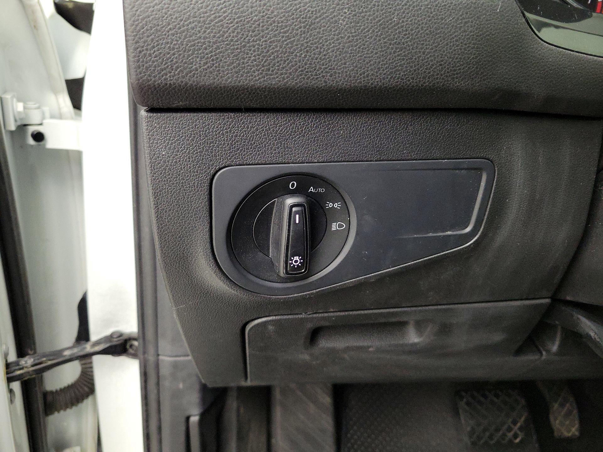 Thumbnail: 2020 Volkswagen Tiguan - 13