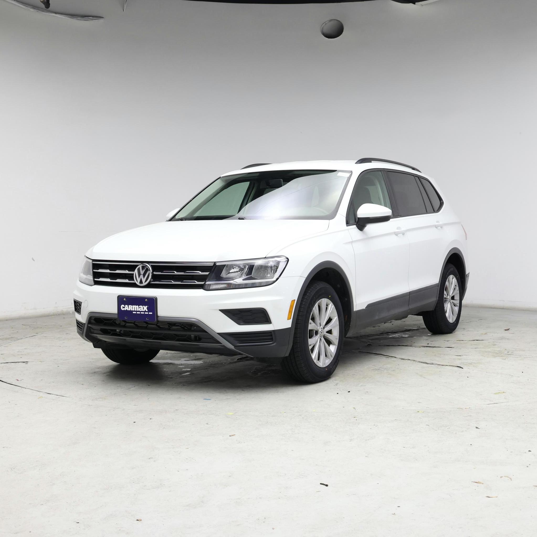 Thumbnail: 2020 Volkswagen Tiguan - 4