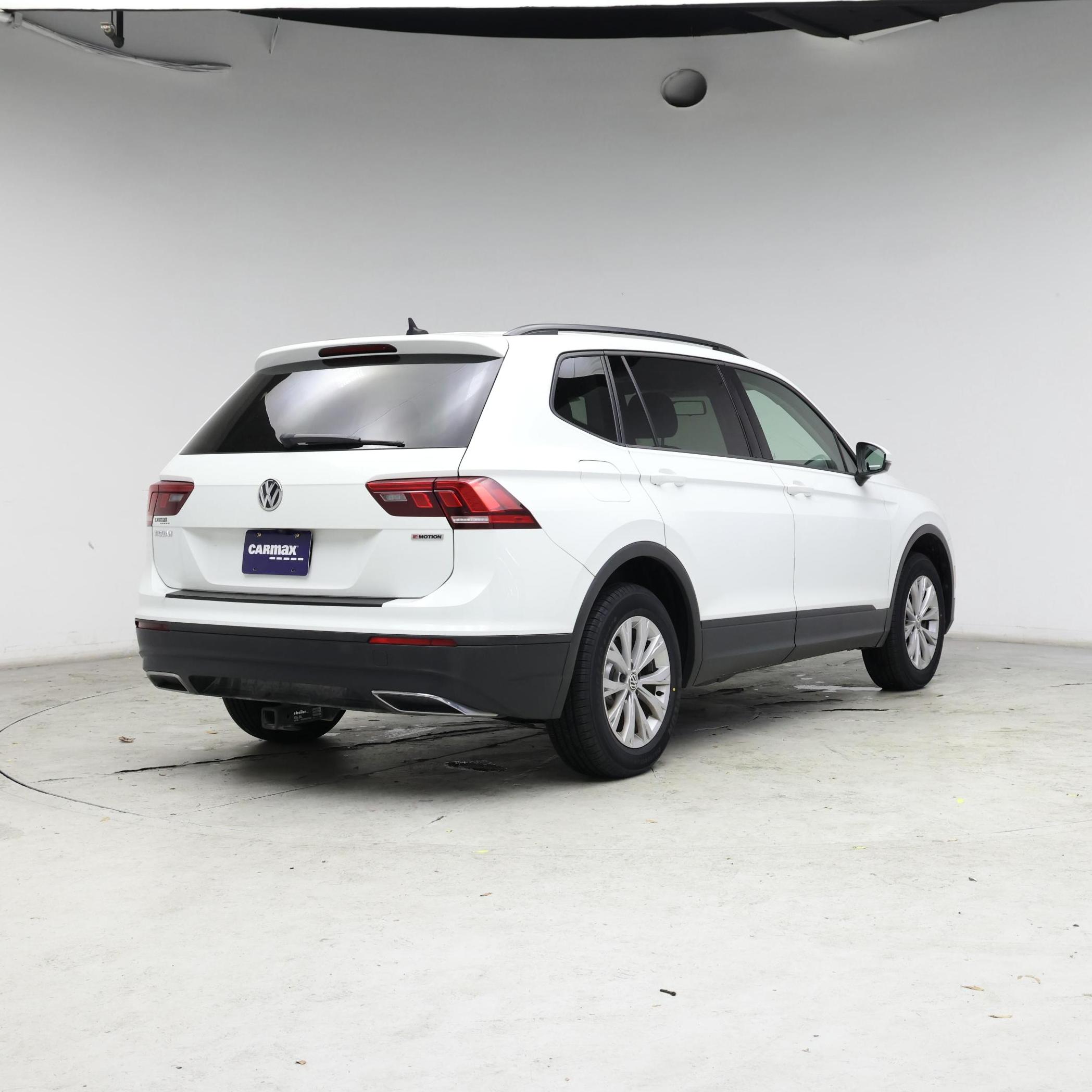 Thumbnail: 2020 Volkswagen Tiguan - 8