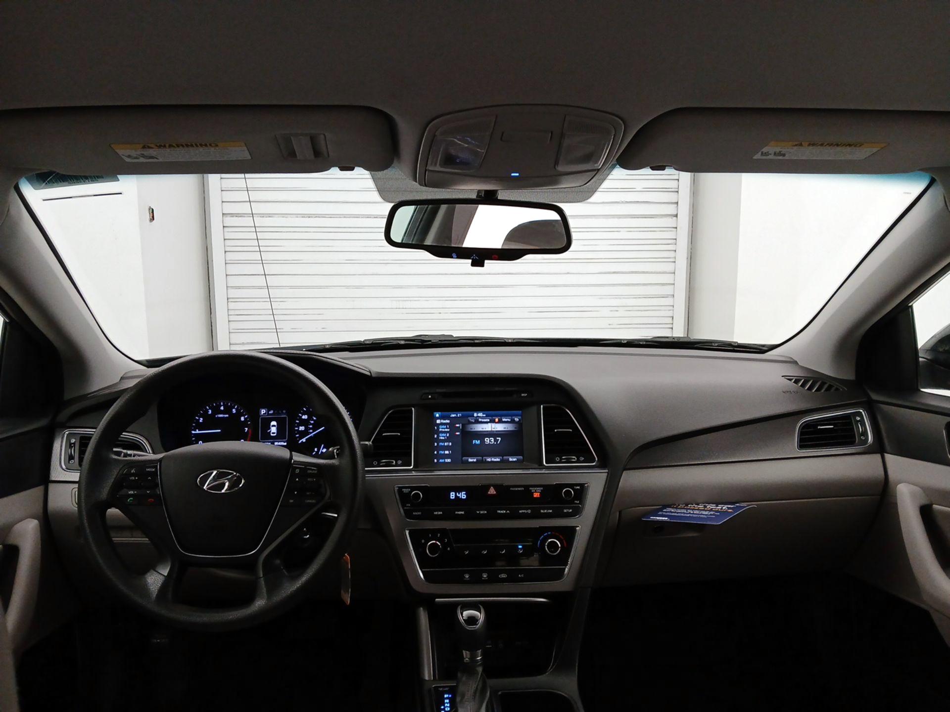 Thumbnail: 2016 Hyundai Sonata - 9