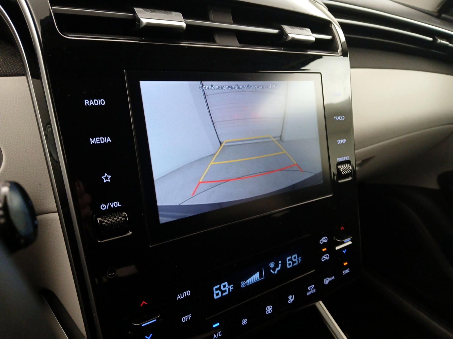 Thumbnail: 2022 Hyundai Tucson - 14