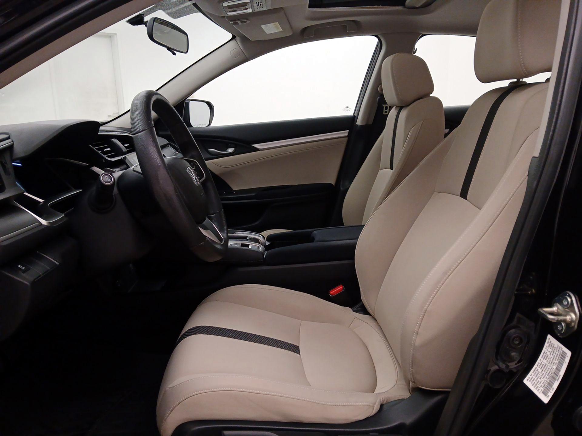 Thumbnail: 2016 Honda Civic - 11