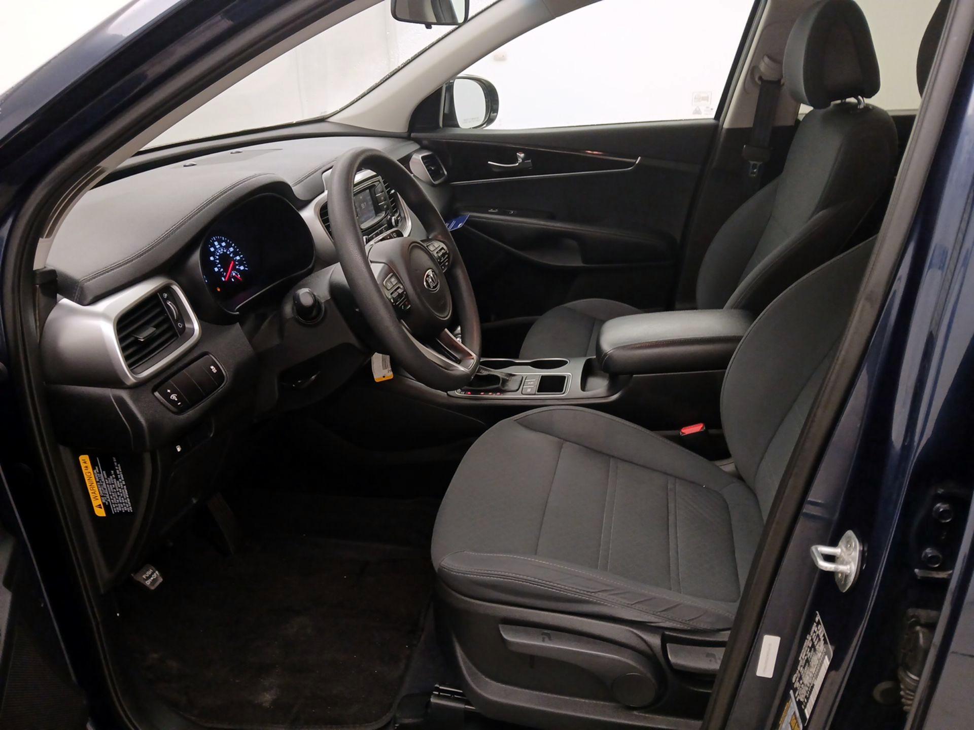 Thumbnail: 2016 Kia Sorento - 11