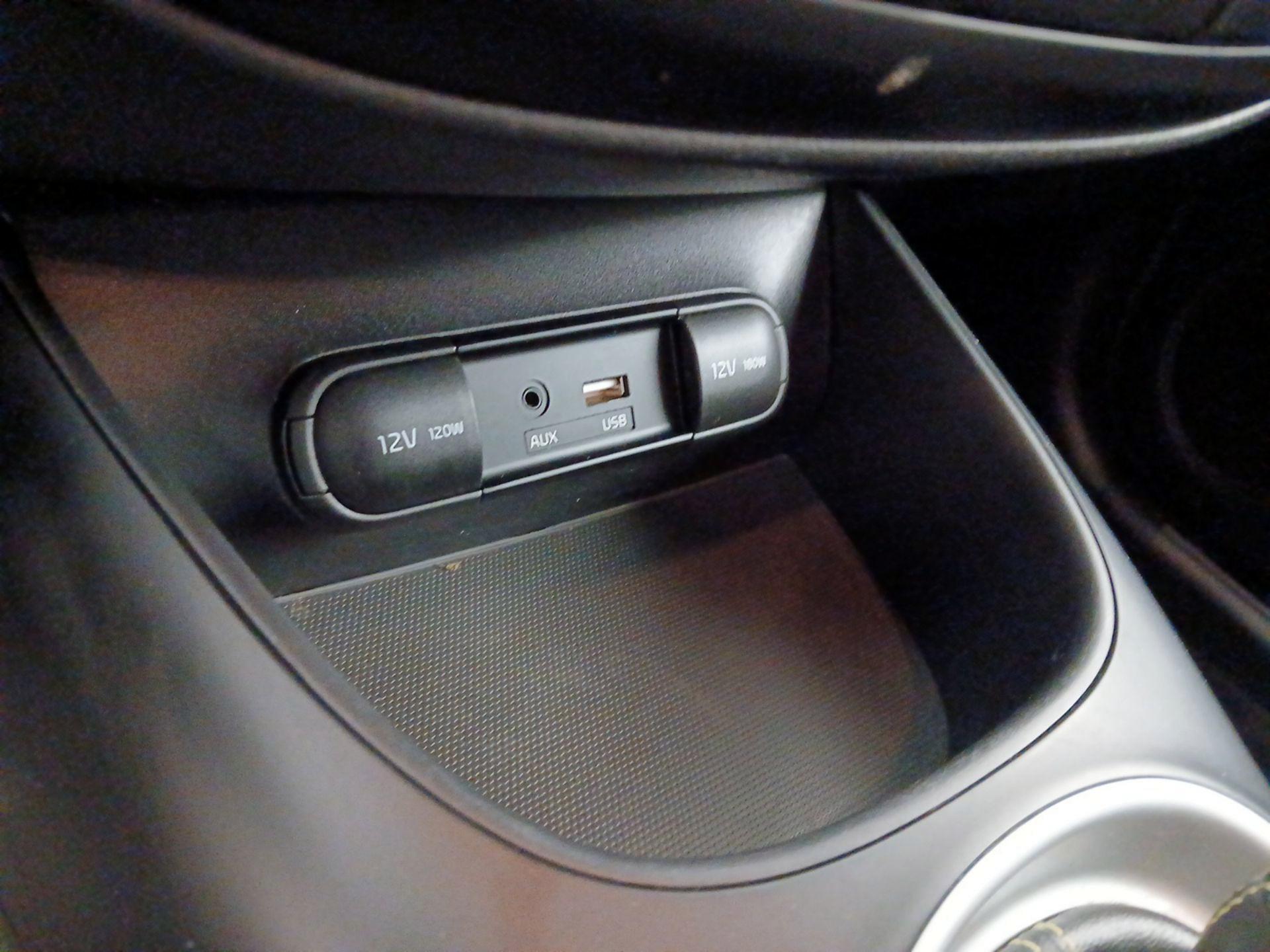 Thumbnail: 2016 Kia Soul - 18