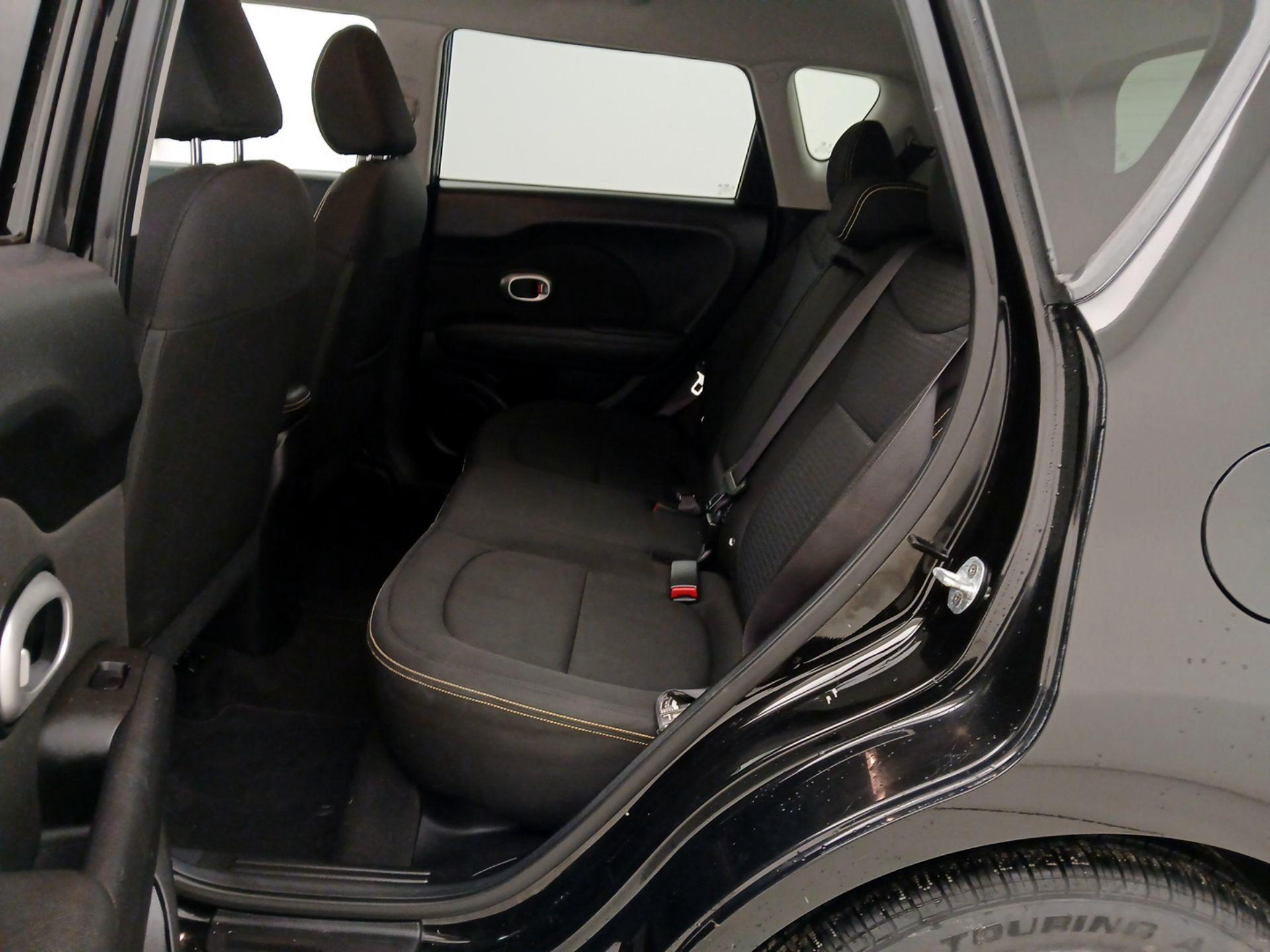 Thumbnail: 2016 Kia Soul - 19