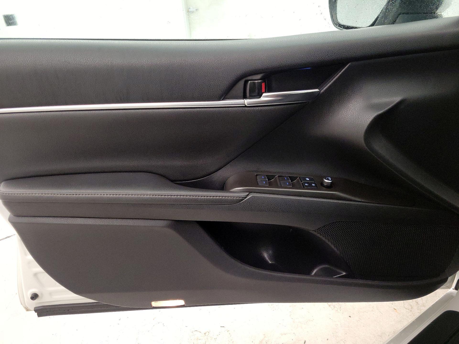 Thumbnail: 2021 Toyota Camry - 12