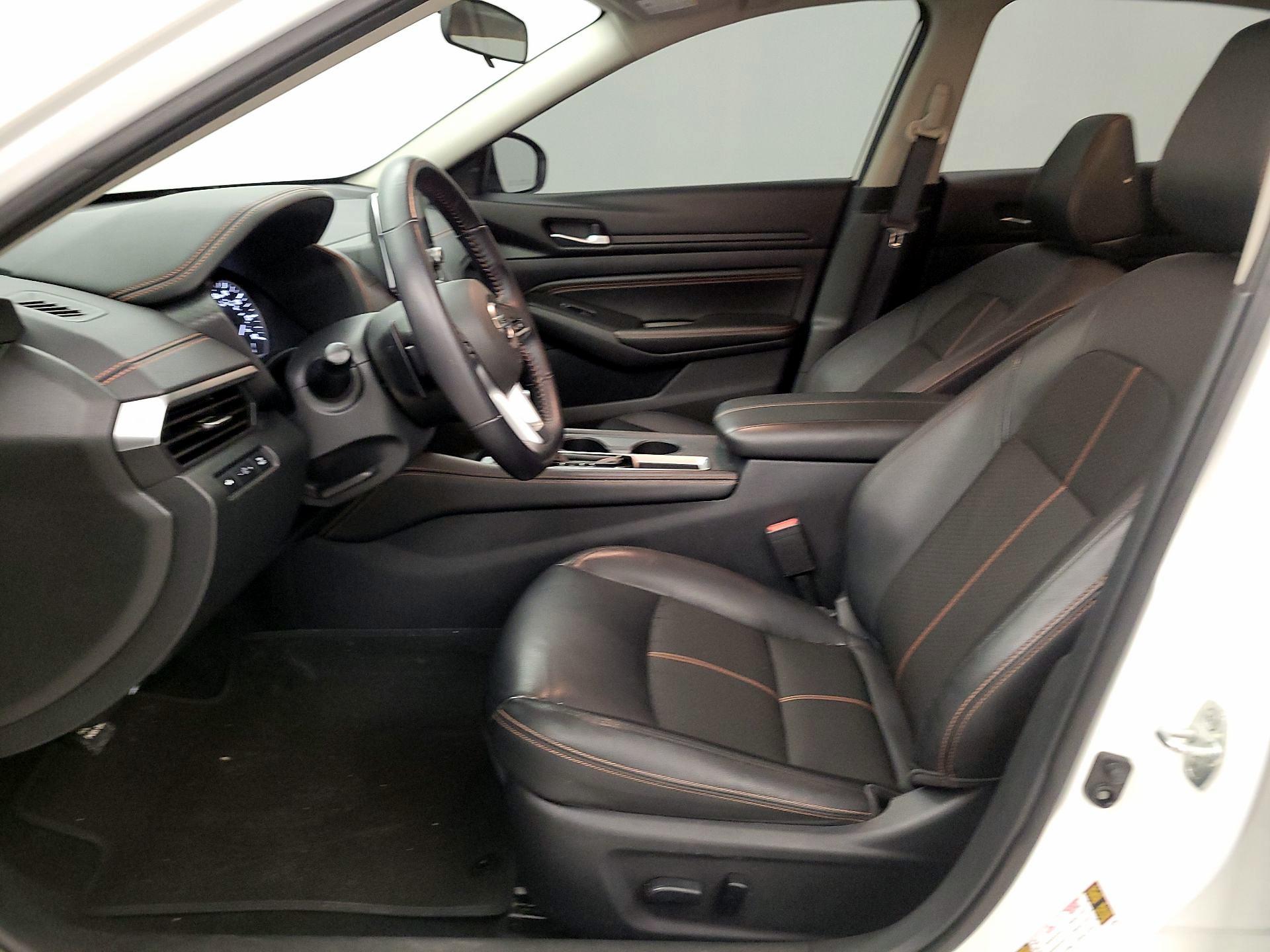 Thumbnail: 2020 Nissan Altima - 11