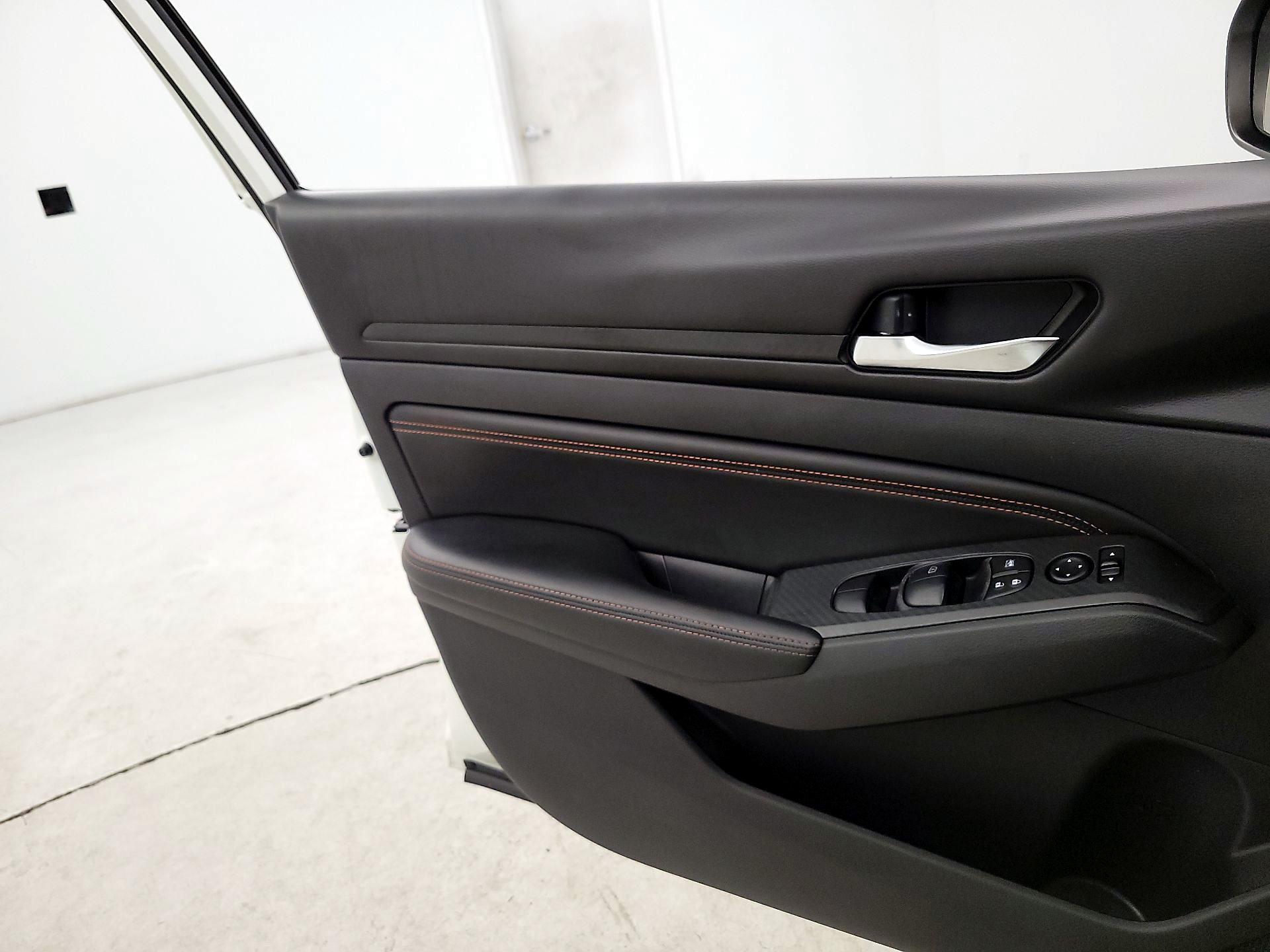 Thumbnail: 2020 Nissan Altima - 12