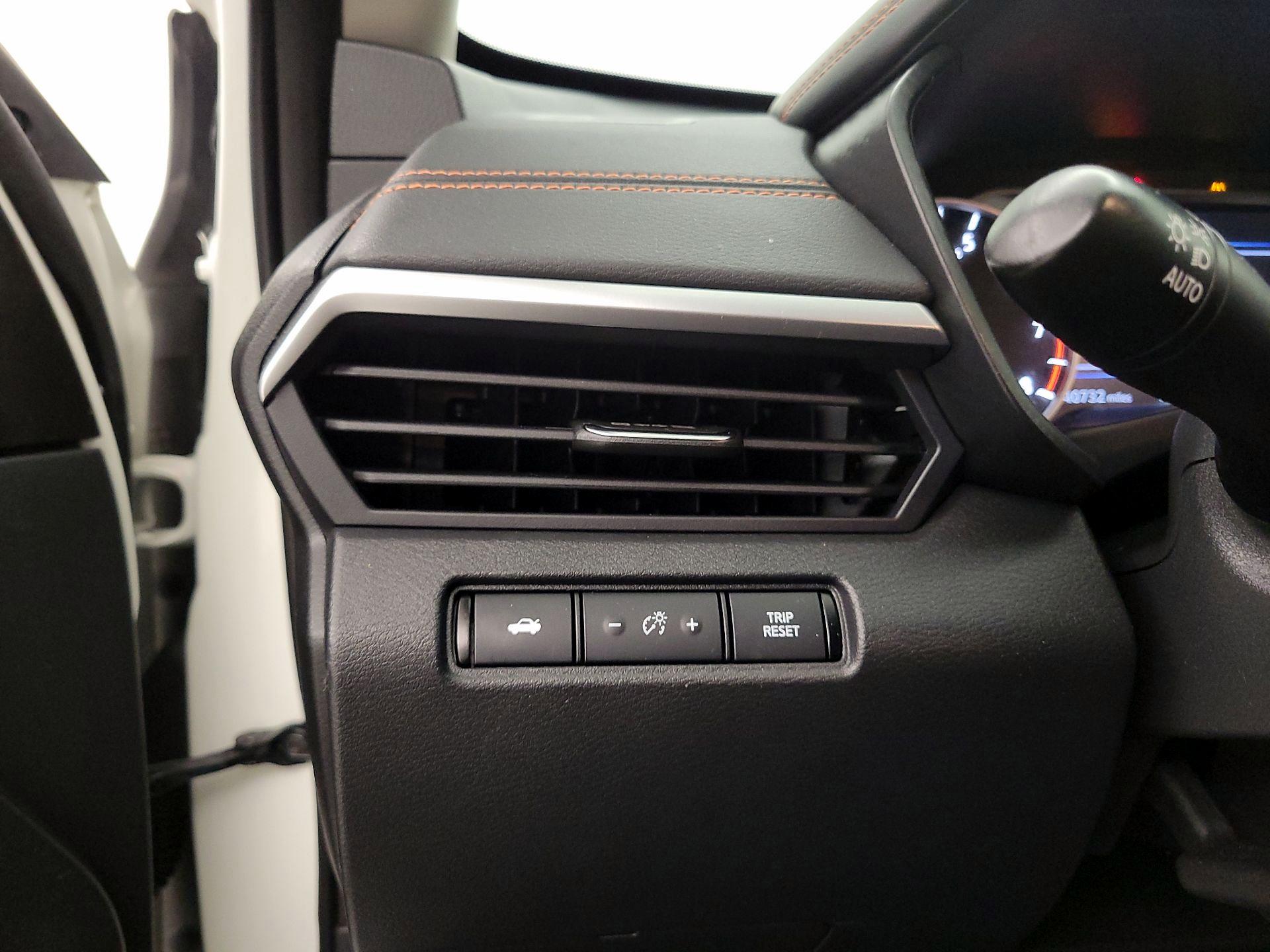 Thumbnail: 2020 Nissan Altima - 13