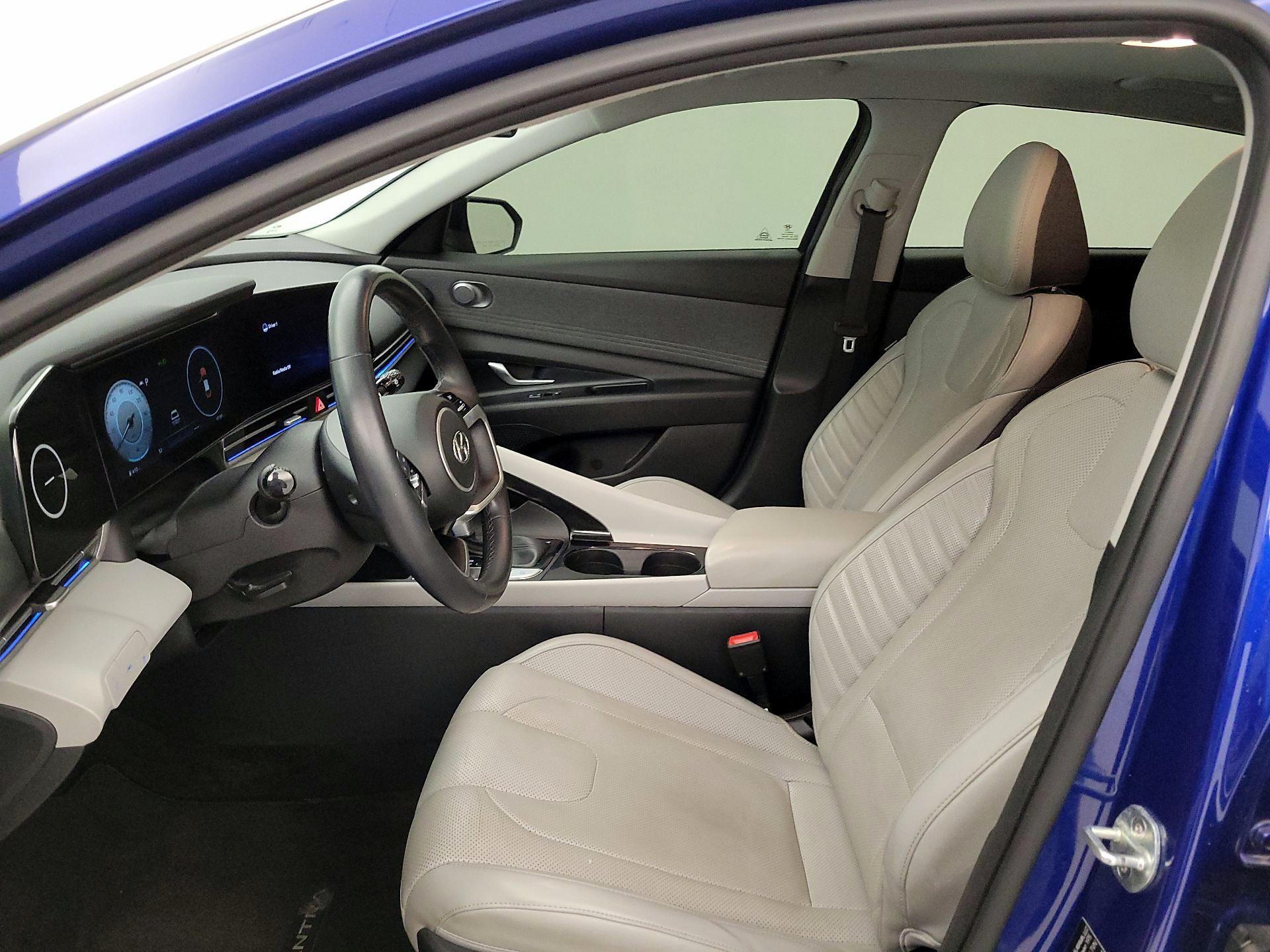 Thumbnail: 2022 Hyundai Elantra - 11