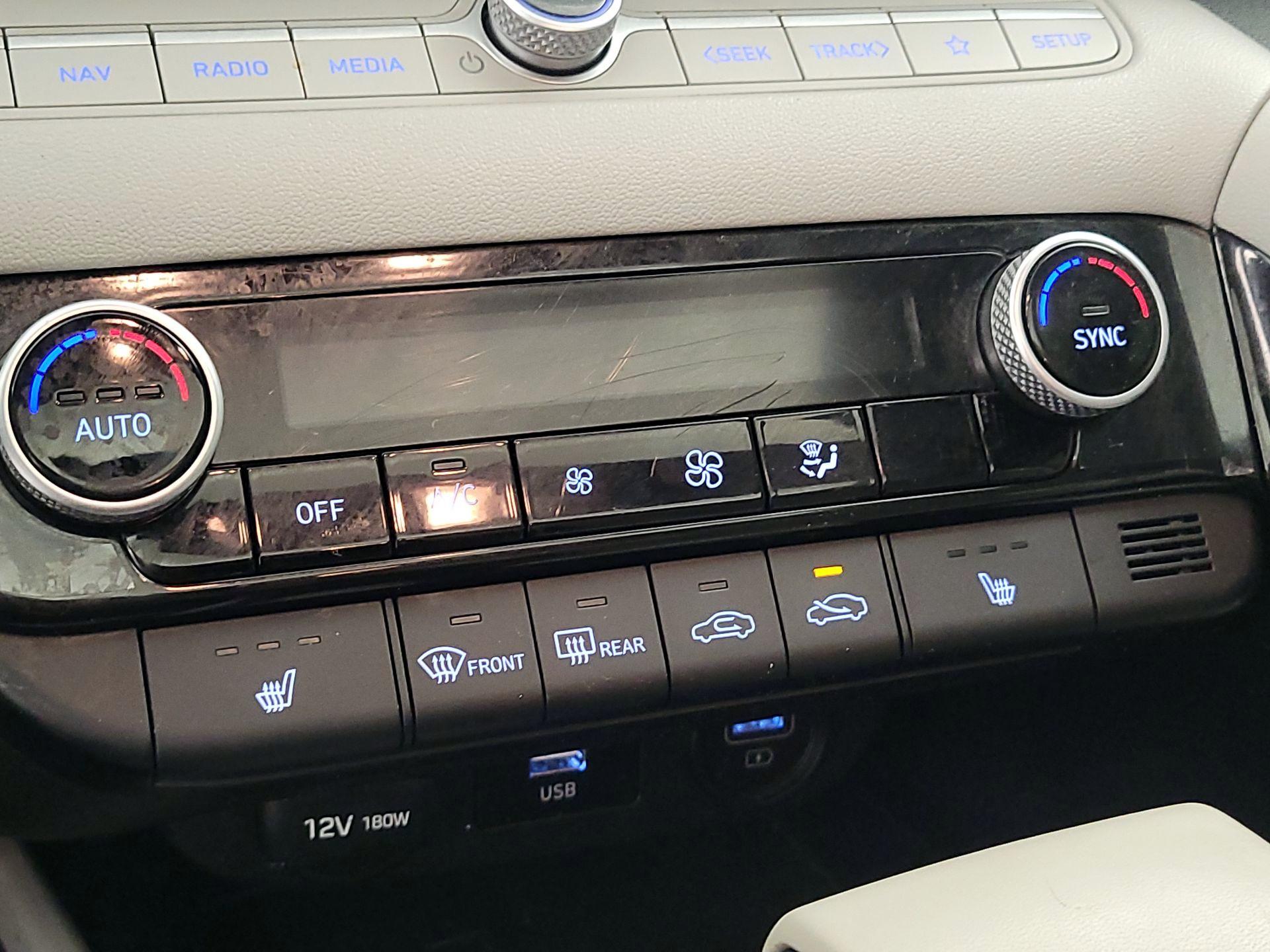 Thumbnail: 2022 Hyundai Elantra - 16