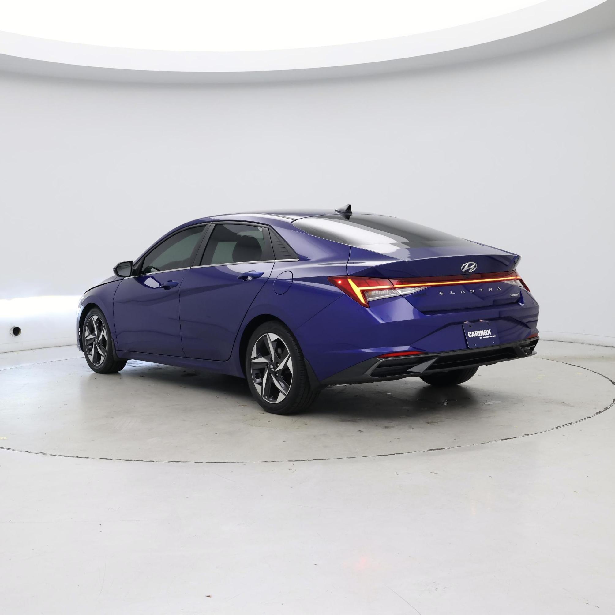 Thumbnail: 2022 Hyundai Elantra - 2