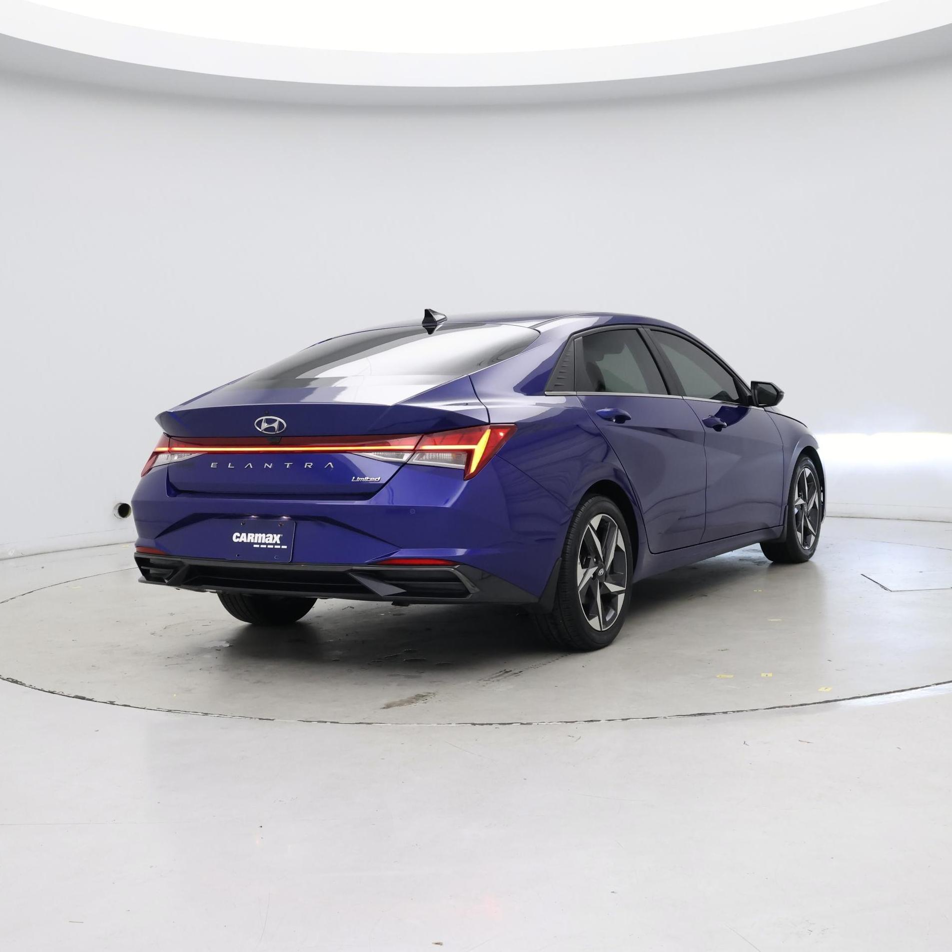 Thumbnail: 2022 Hyundai Elantra - 8