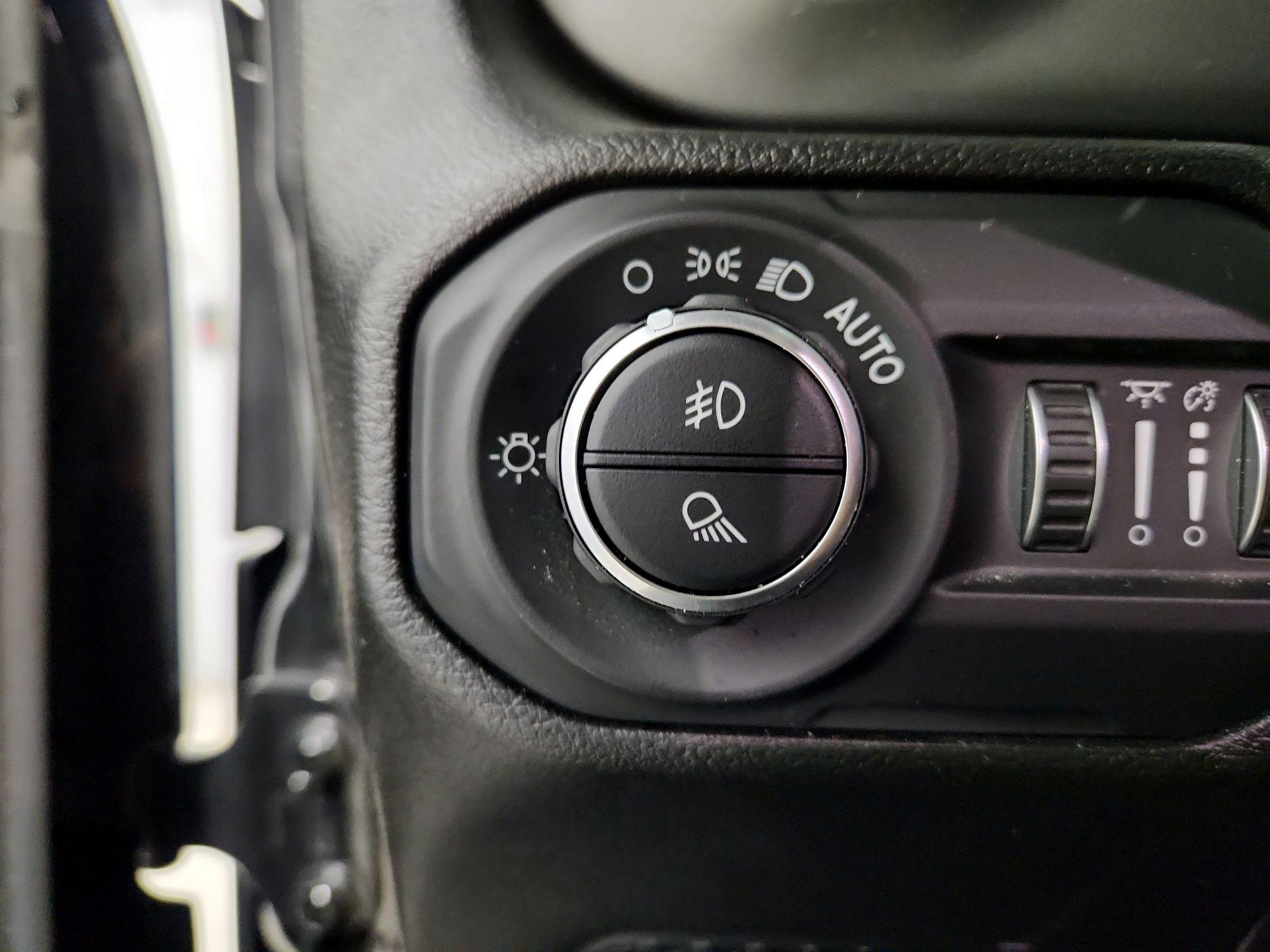 Thumbnail: 2022 Jeep Gladiator - 13