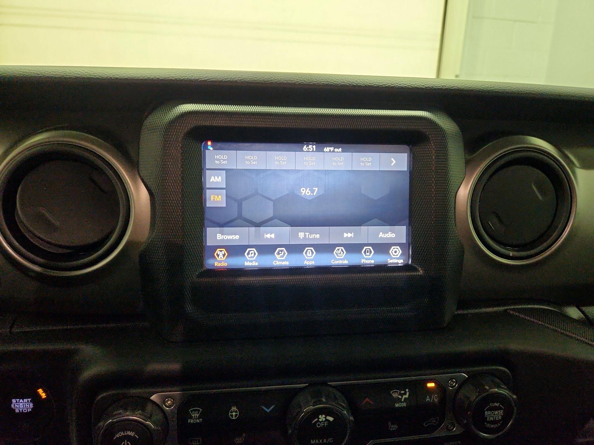 Thumbnail: 2022 Jeep Gladiator - 15