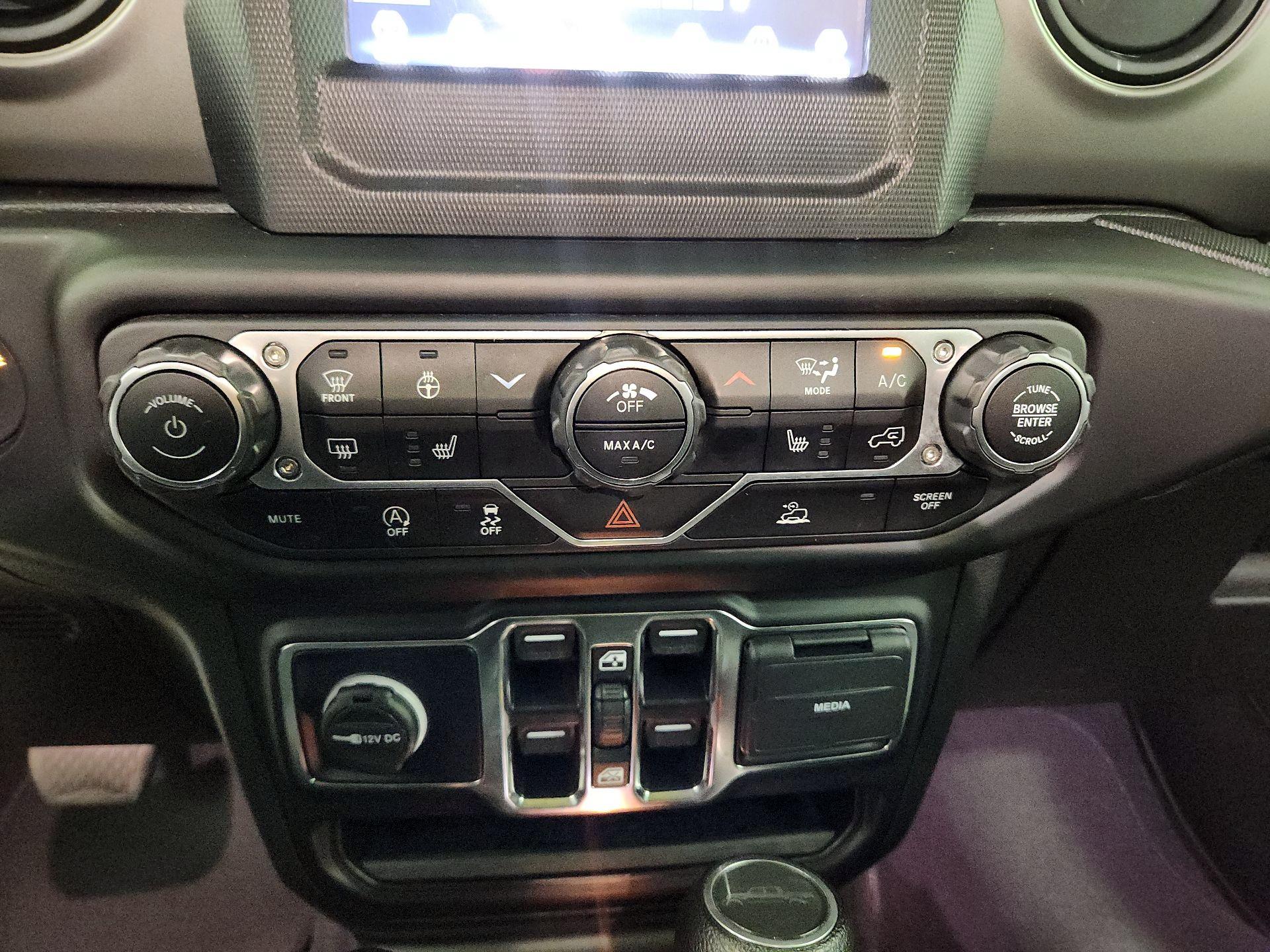 Thumbnail: 2022 Jeep Gladiator - 16