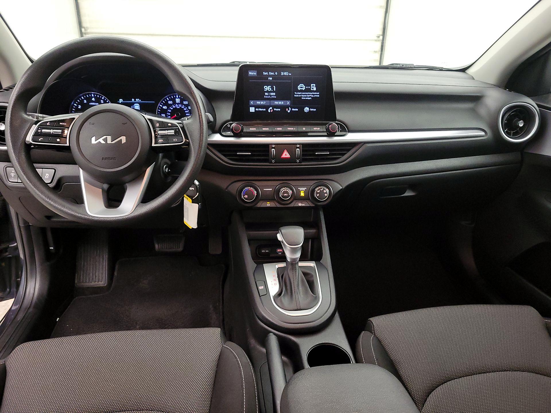 Thumbnail: 2023 Kia Forte - 9