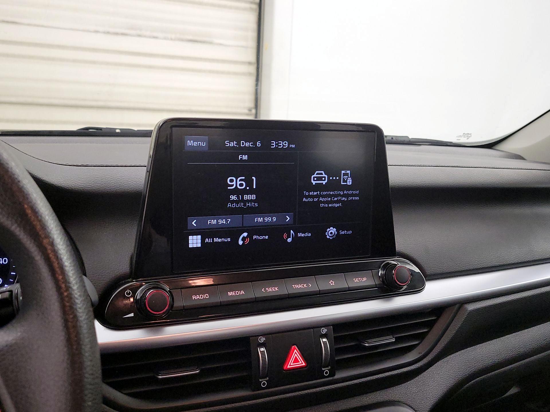 Thumbnail: 2023 Kia Forte - 15