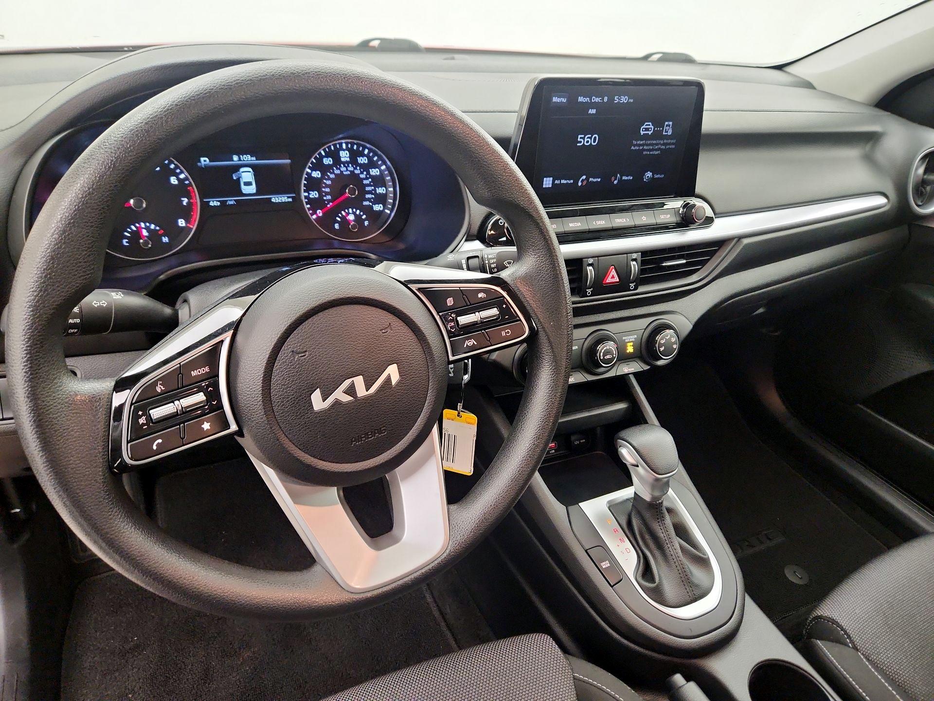 Thumbnail: 2023 Kia Forte - 9