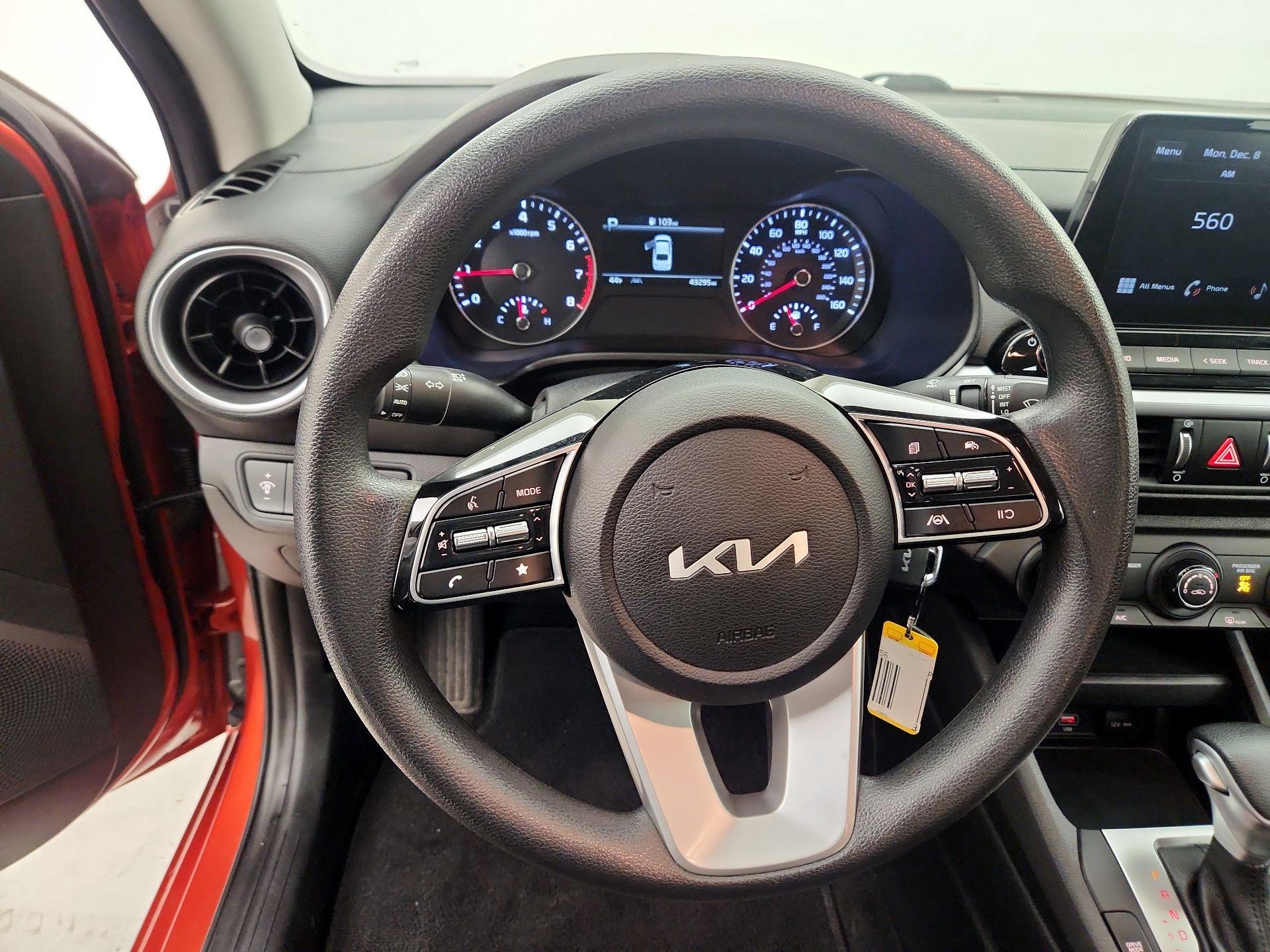 Thumbnail: 2023 Kia Forte - 10