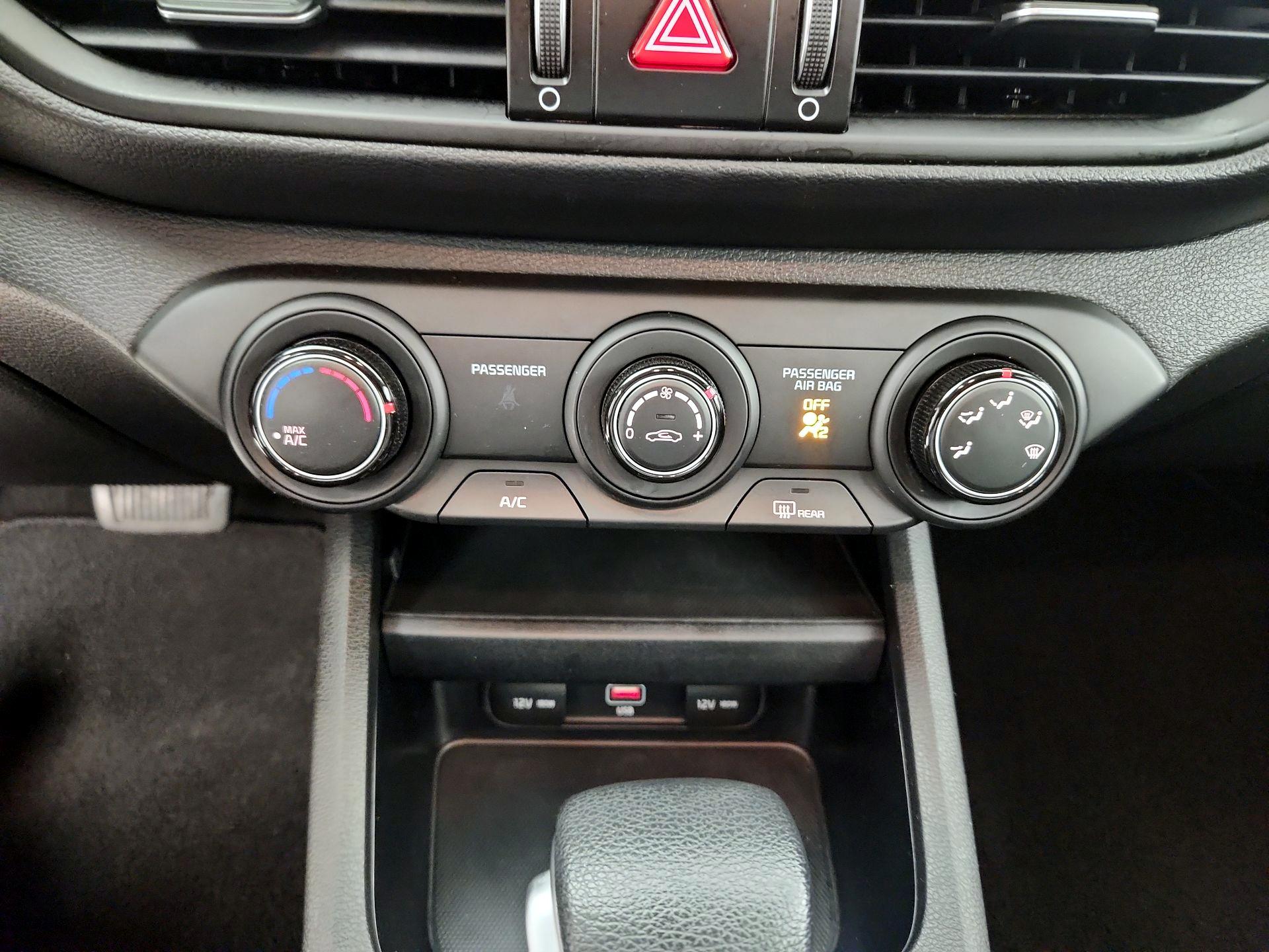 Thumbnail: 2023 Kia Forte - 16