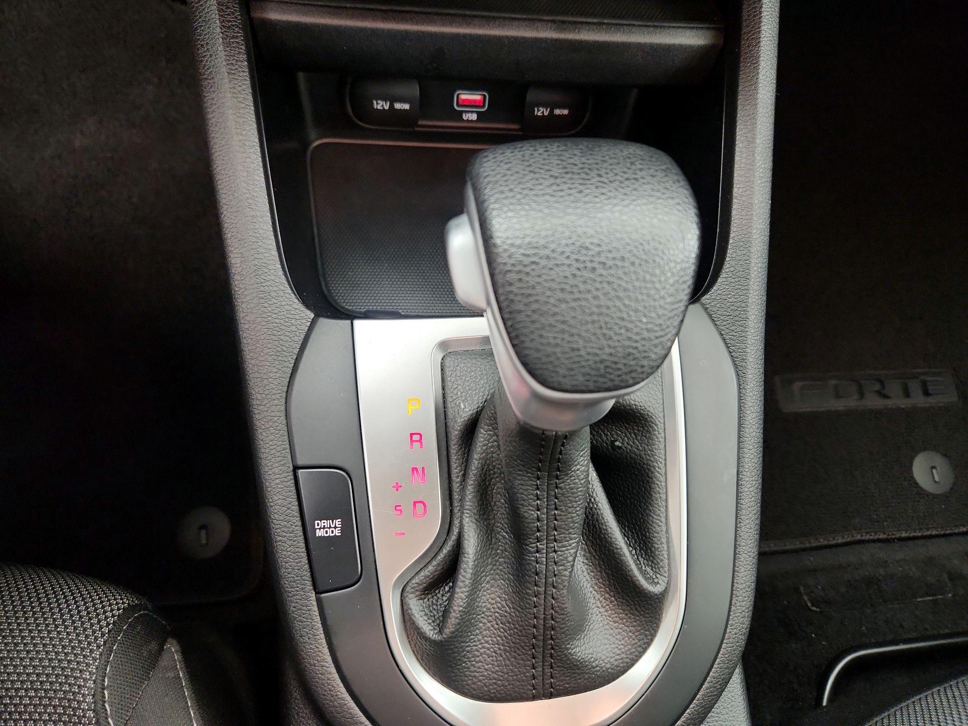 Thumbnail: 2023 Kia Forte - 17