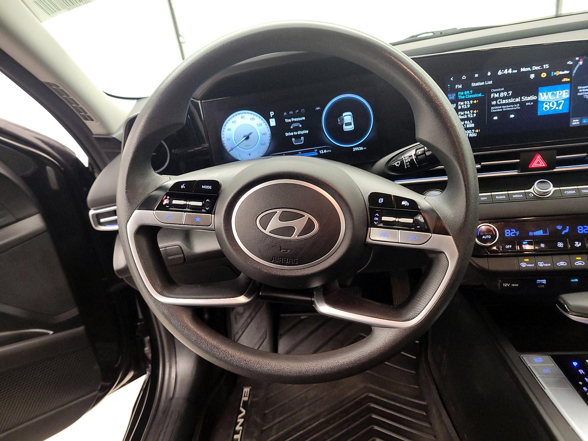 Thumbnail: 2024 Hyundai Elantra - 10