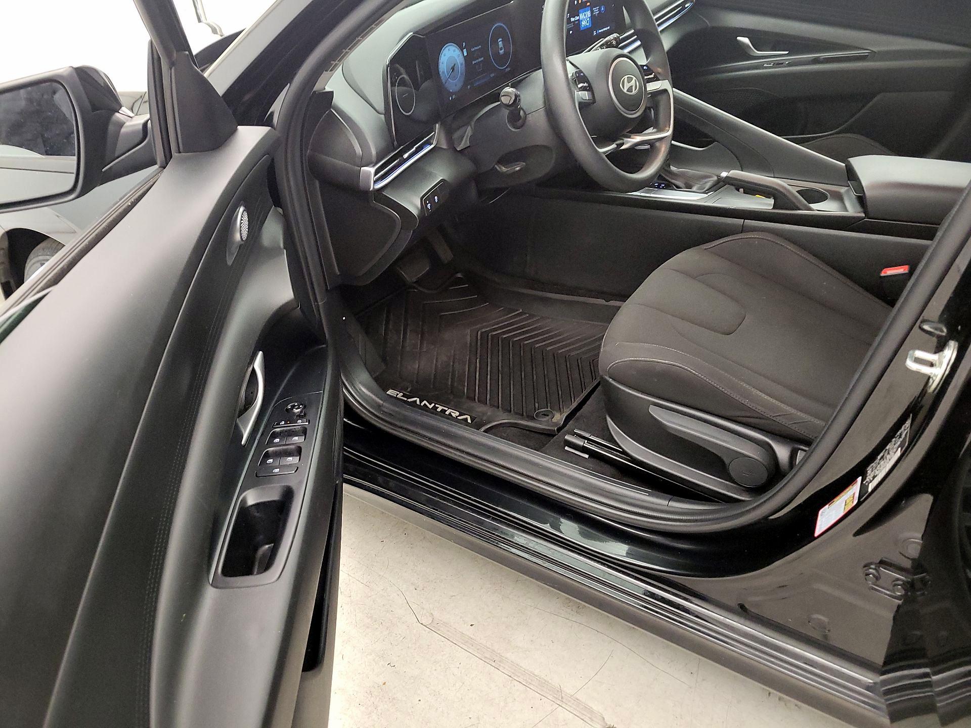 Thumbnail: 2024 Hyundai Elantra - 11