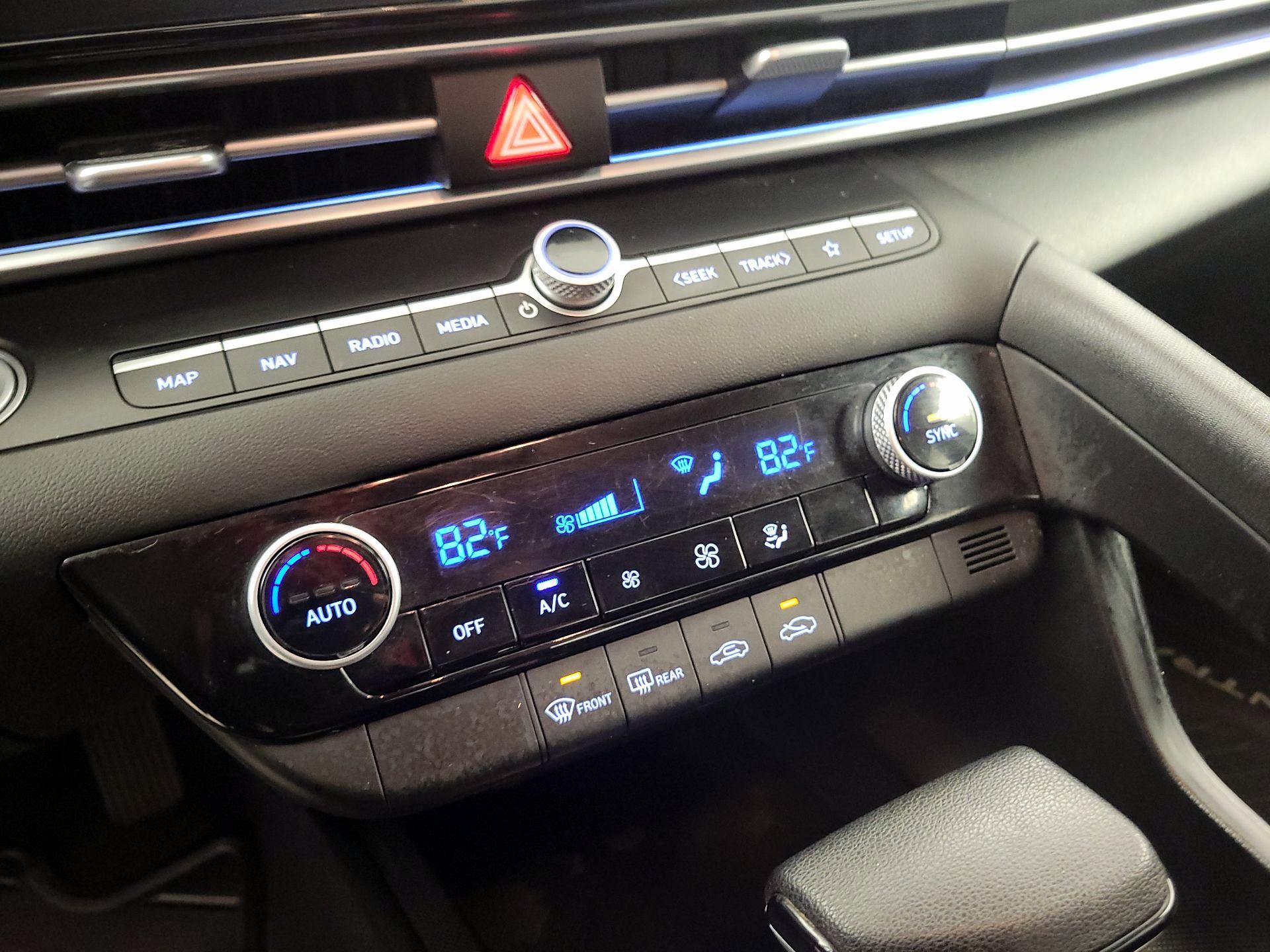 Thumbnail: 2024 Hyundai Elantra - 16