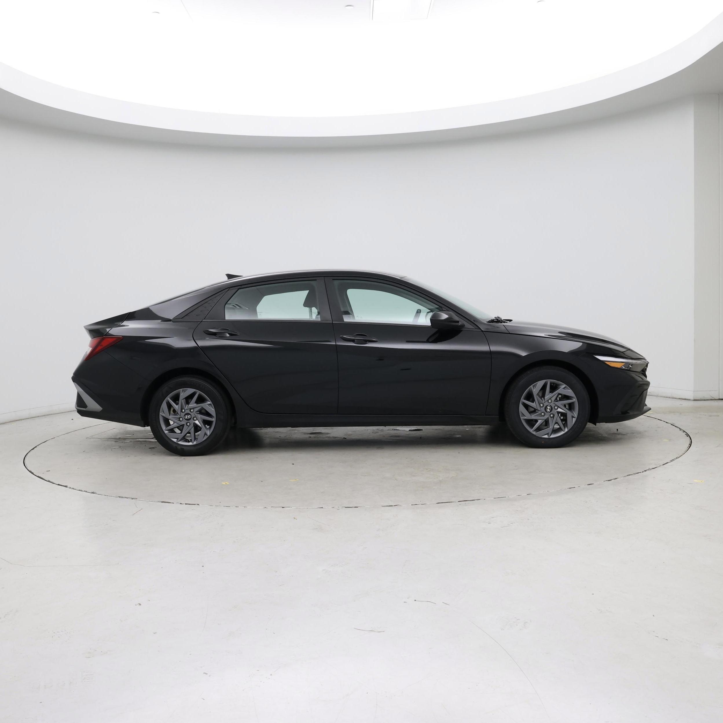 Thumbnail: 2024 Hyundai Elantra - 7