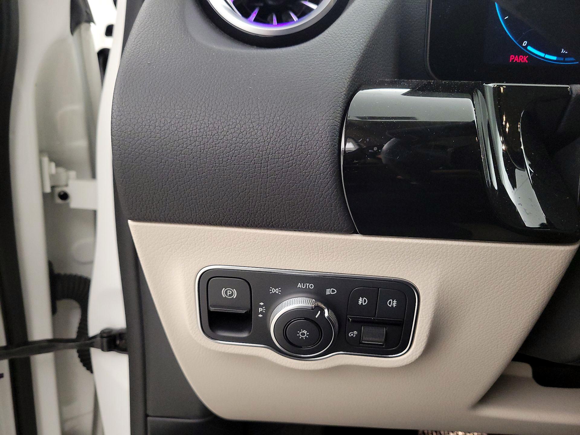 Thumbnail: 2022 Mercedes-Benz GLA - 13