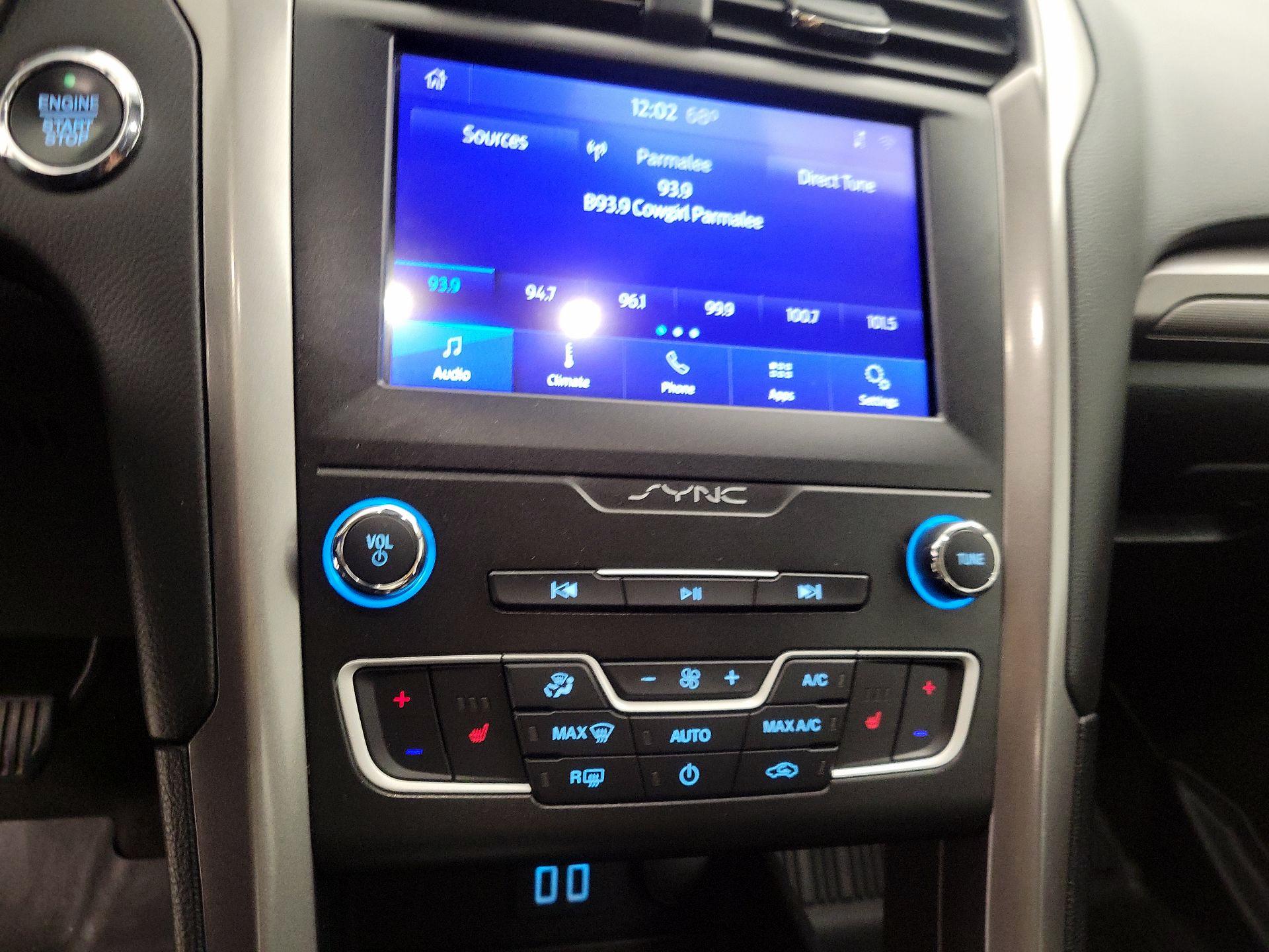 Thumbnail: 2020 Ford Fusion - 15