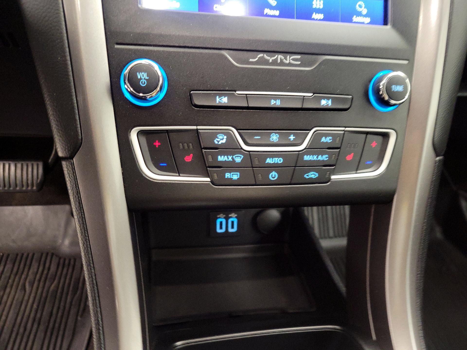 Thumbnail: 2020 Ford Fusion - 16